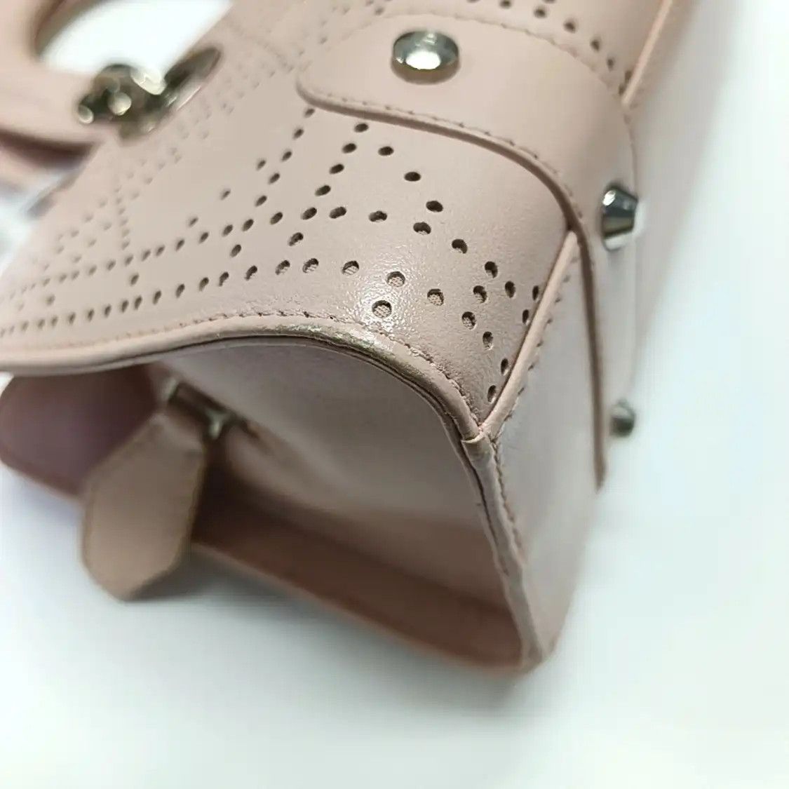 Dior DIOR Lady D-Joy Medium pink cowhide leather rattan plaid cutout Lady Dior bag sh Size ONE SIZE - 13 Thumbnail