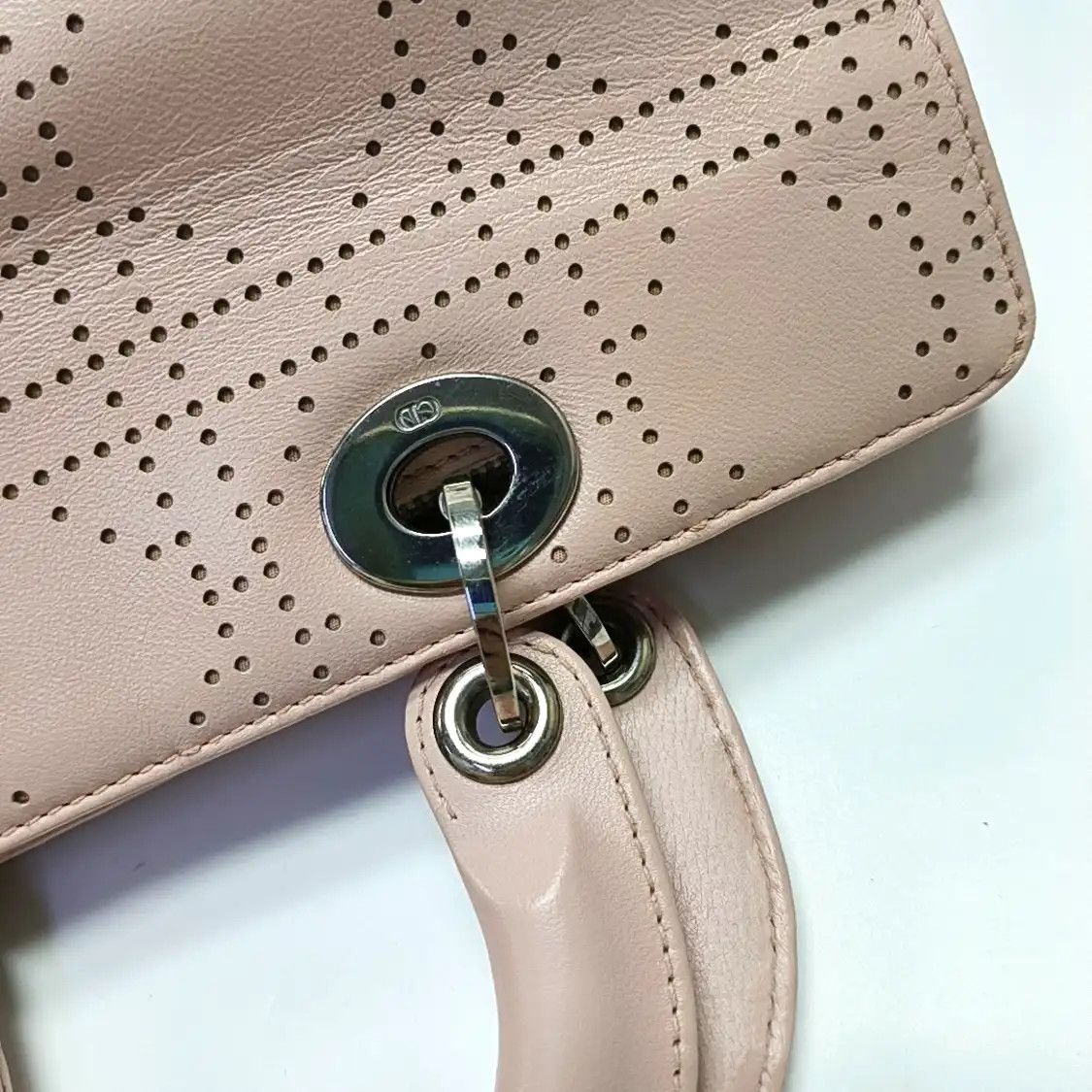 Dior DIOR Lady D-Joy Medium pink cowhide leather rattan plaid cutout Lady Dior bag sh Size ONE SIZE - 11 Thumbnail