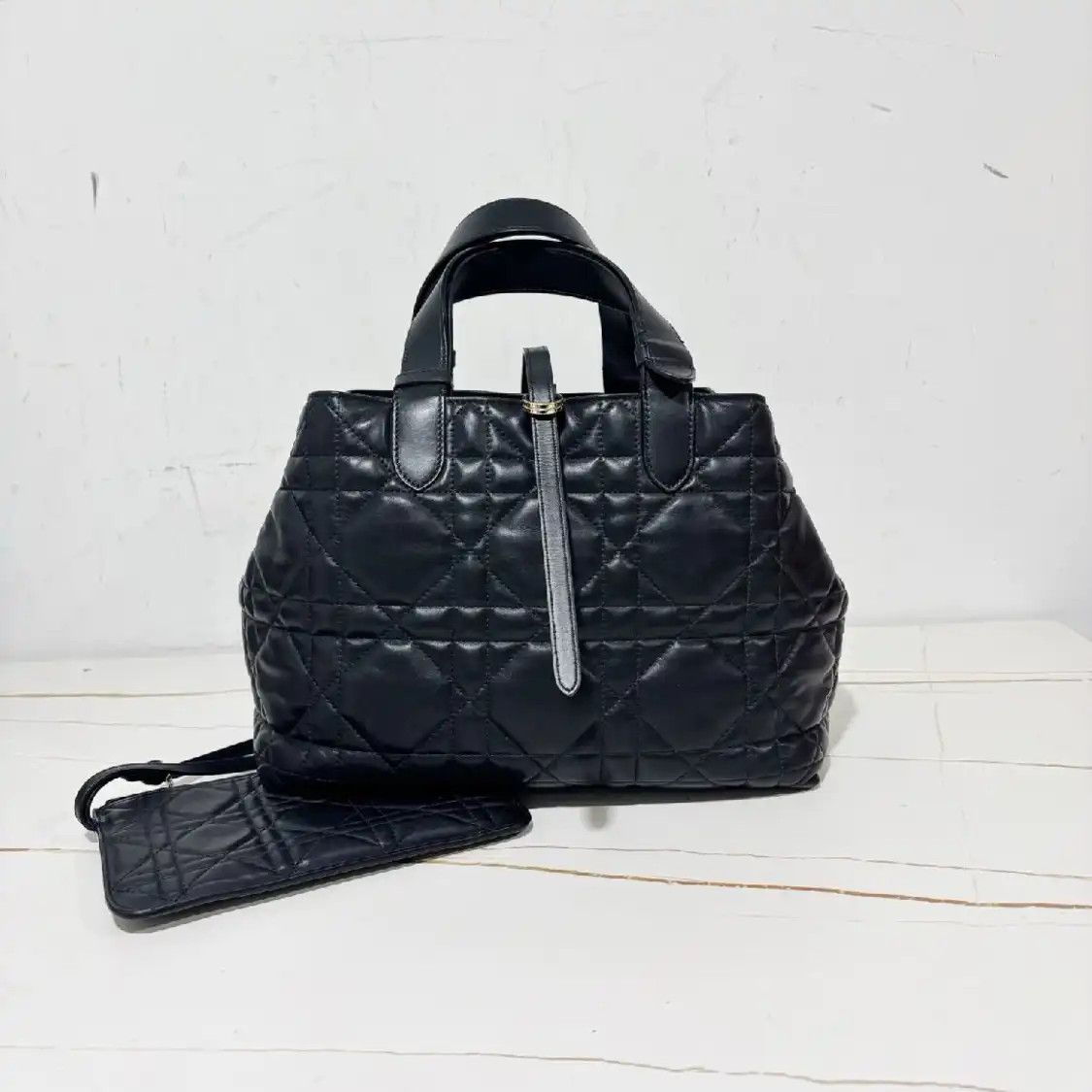 Dior DIOR Toujours Medium black cowhide leather rattan plaid quilted handbag Size ONE SIZE - 4 Thumbnail