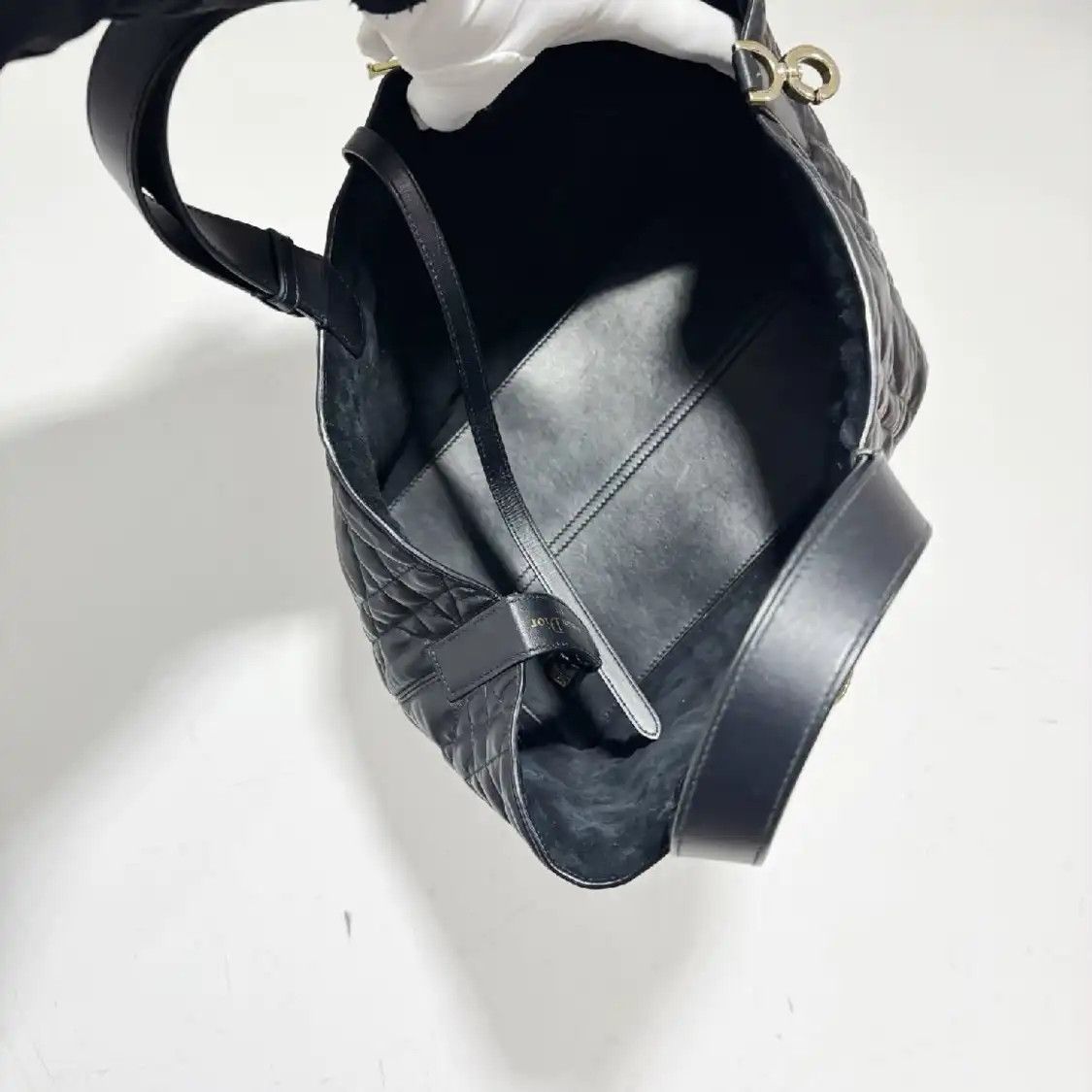 Dior DIOR Toujours Medium black cowhide leather rattan plaid quilted handbag Size ONE SIZE - 5 Thumbnail