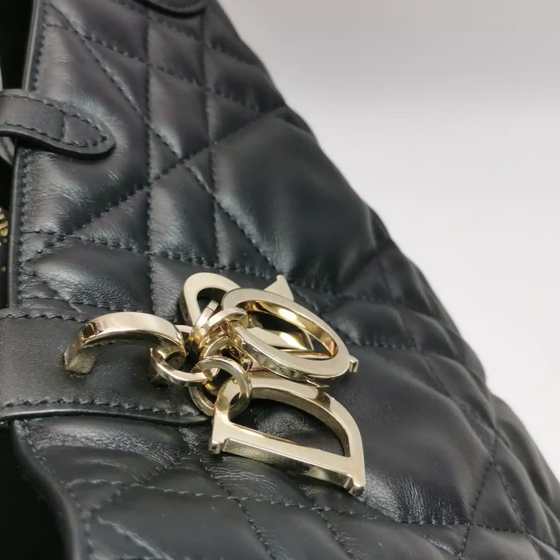 Dior DIOR Toujours Medium black cowhide leather rattan plaid quilted handbag Size ONE SIZE - 7 Thumbnail