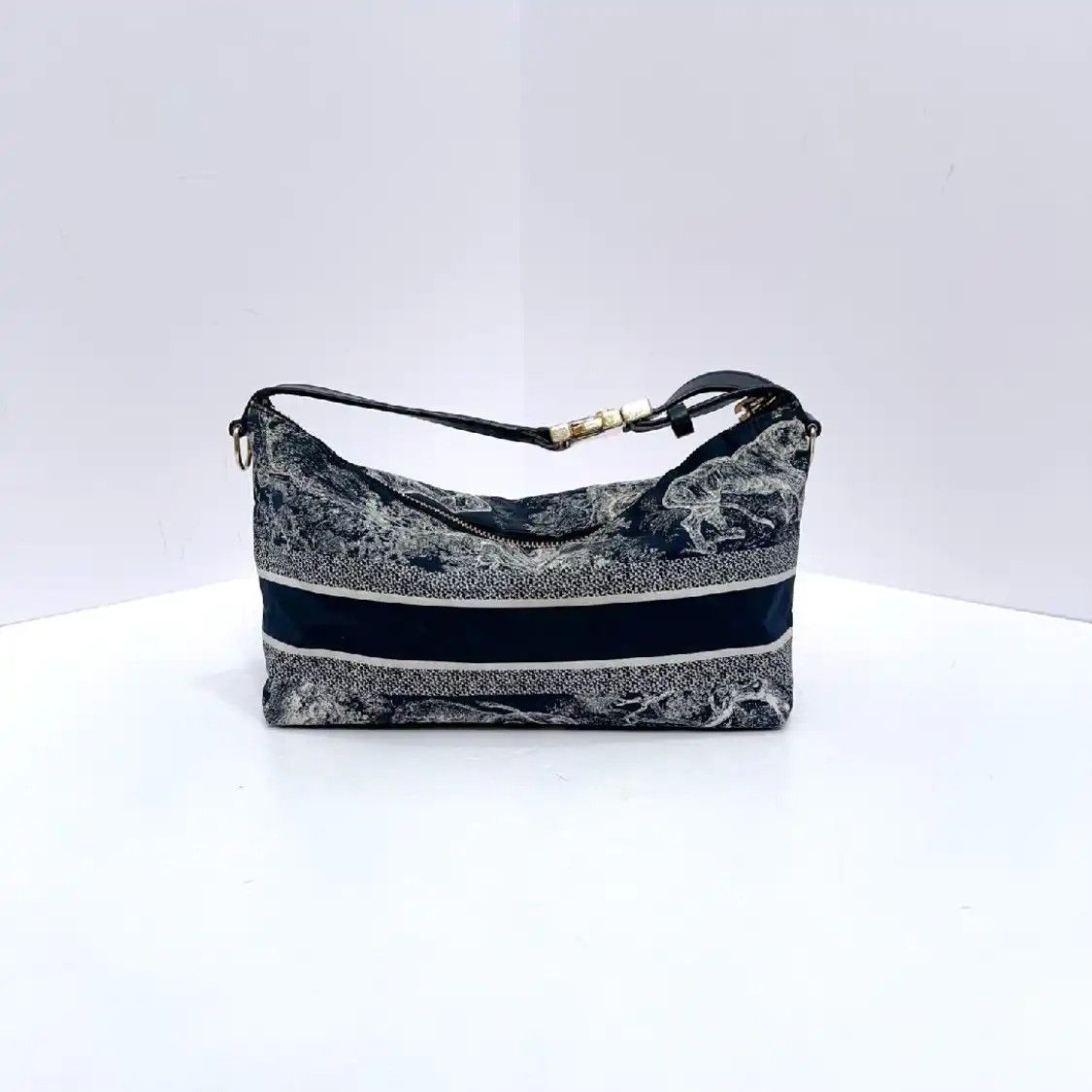 Dior DIOR Diortravel Nomad Medium dark bluefabric embroidery jacquard Nomad bag handb Size ONE SIZE - 2 Thumbnail