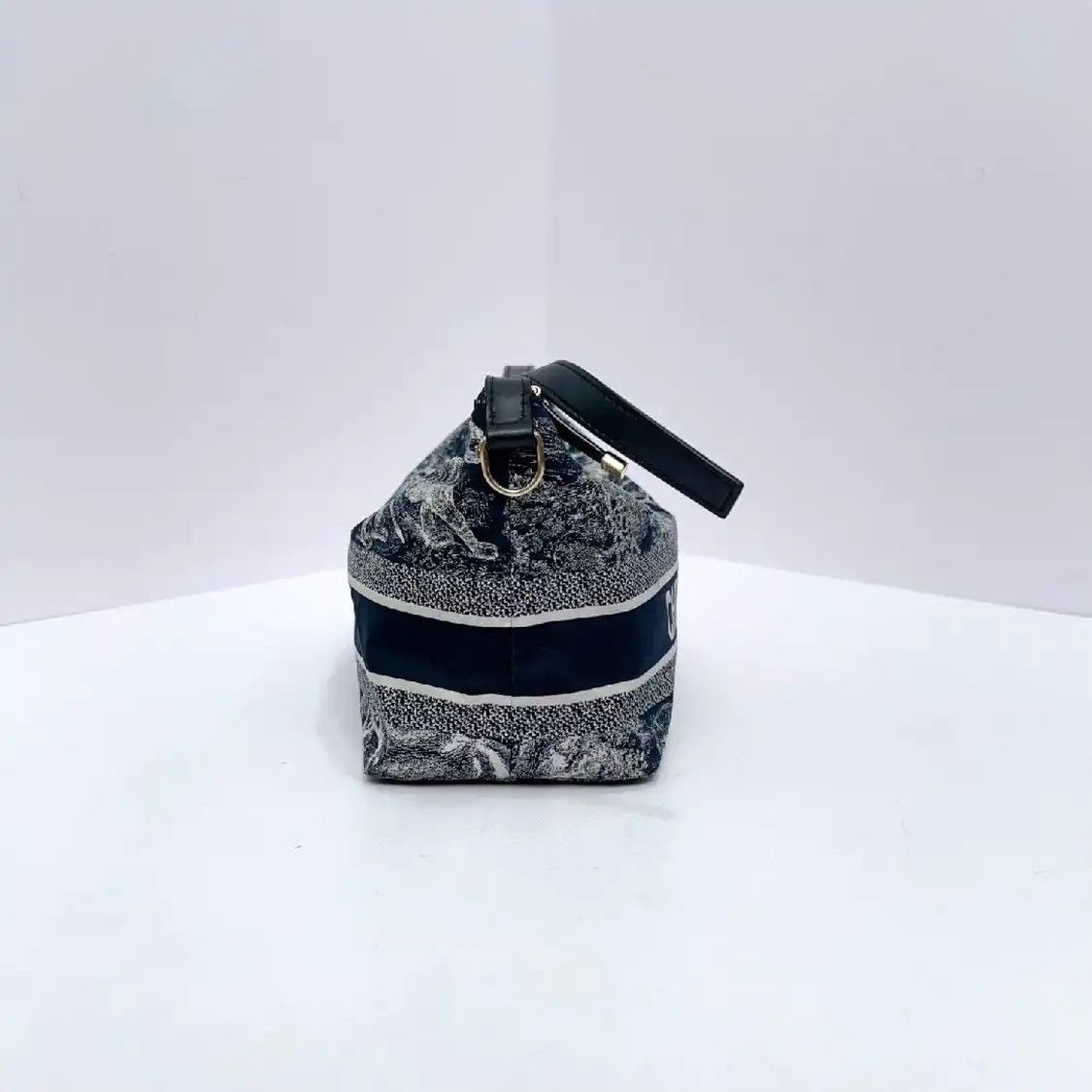 Dior DIOR Diortravel Nomad Medium dark bluefabric embroidery jacquard Nomad bag handb Size ONE SIZE - 6 Thumbnail