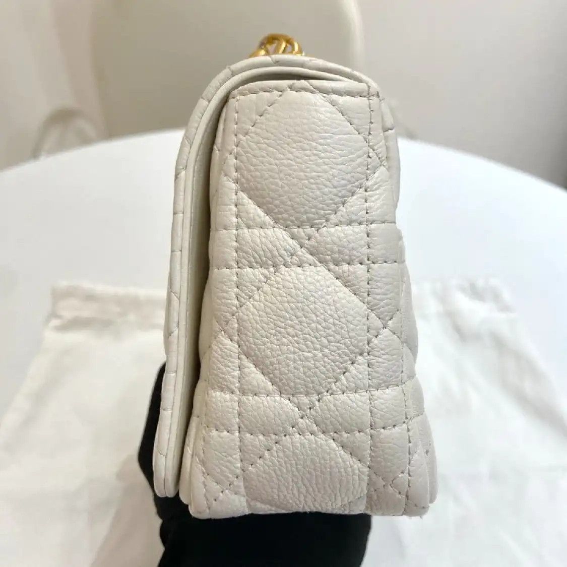 Dior DIOR Caro Small white sheepskin rattan plaid quilted crossbody bag Size ONE SIZE - 6 Thumbnail
