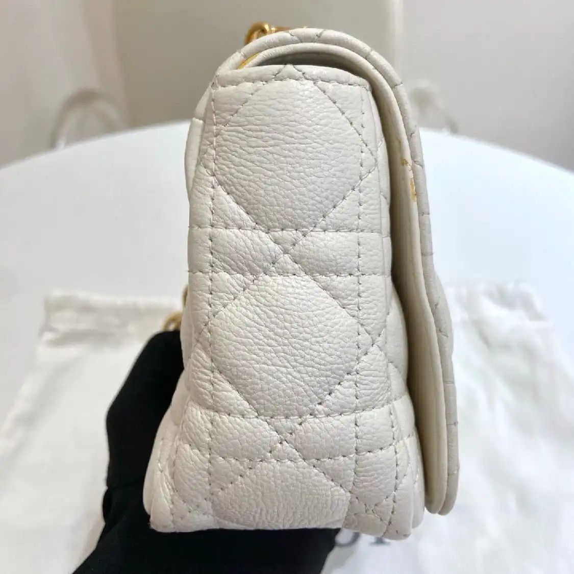 Dior DIOR Caro Small white sheepskin rattan plaid quilted crossbody bag Size ONE SIZE - 7 Thumbnail