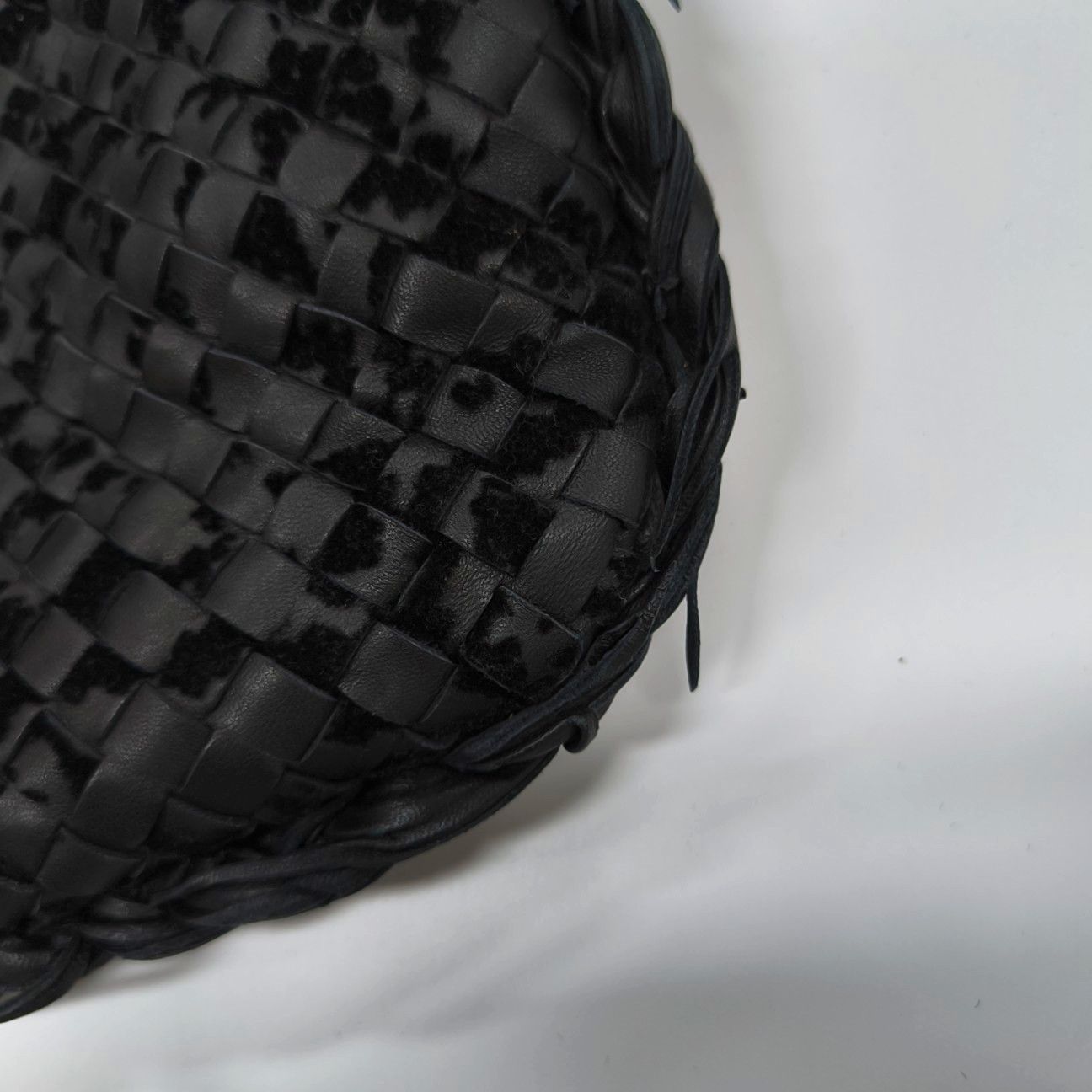 Bottega Veneta Bottega Veneta Intrecciato Black Leather Shoulder Bag Size ONE SIZE - 9 Thumbnail