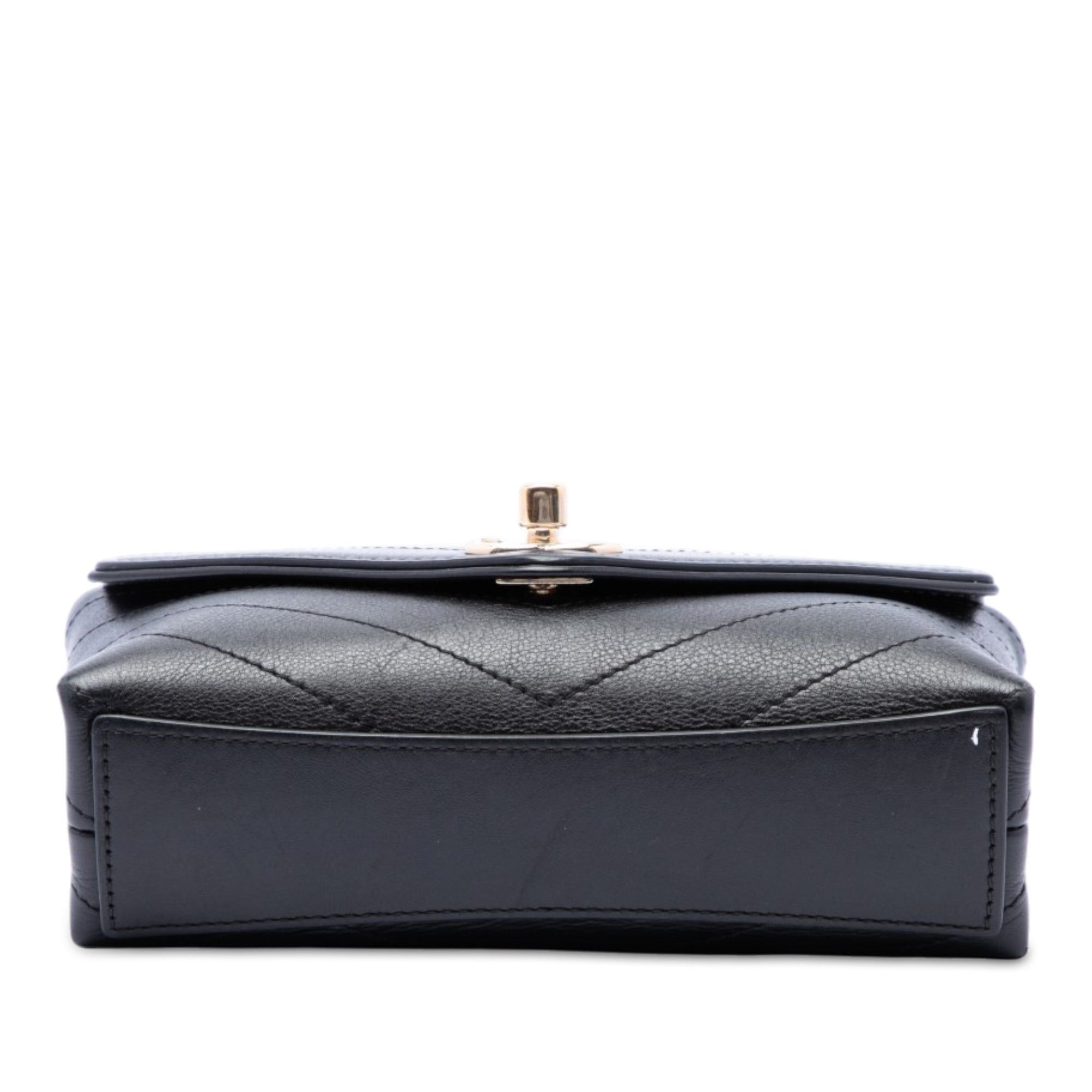 Chanel Chevron Calfskin Stitched Coco Belt Bag Size ONE SIZE - 3 Thumbnail