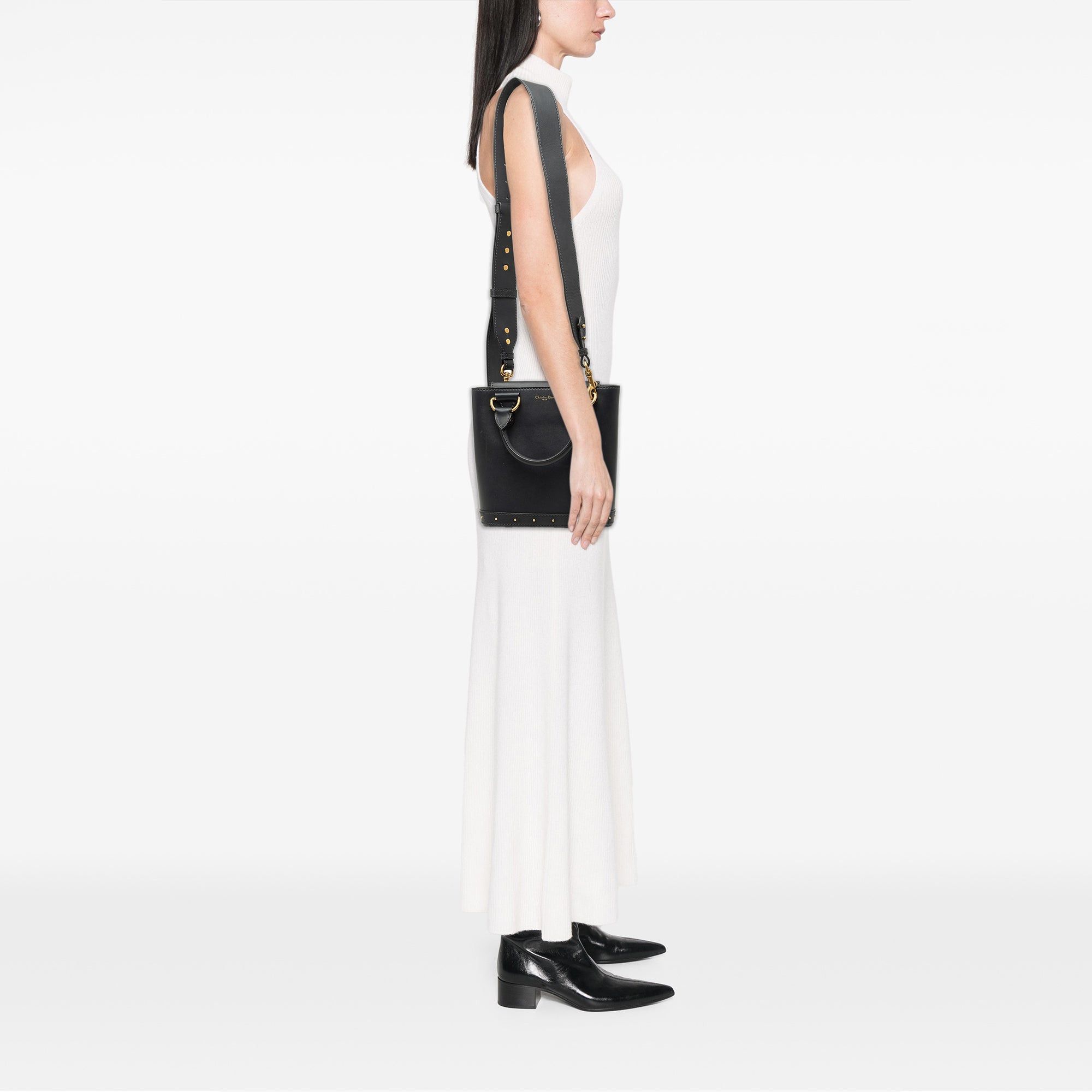 Dior Calfskin Dioravenue Bucket Bag Size ONE SIZE - 6 Thumbnail