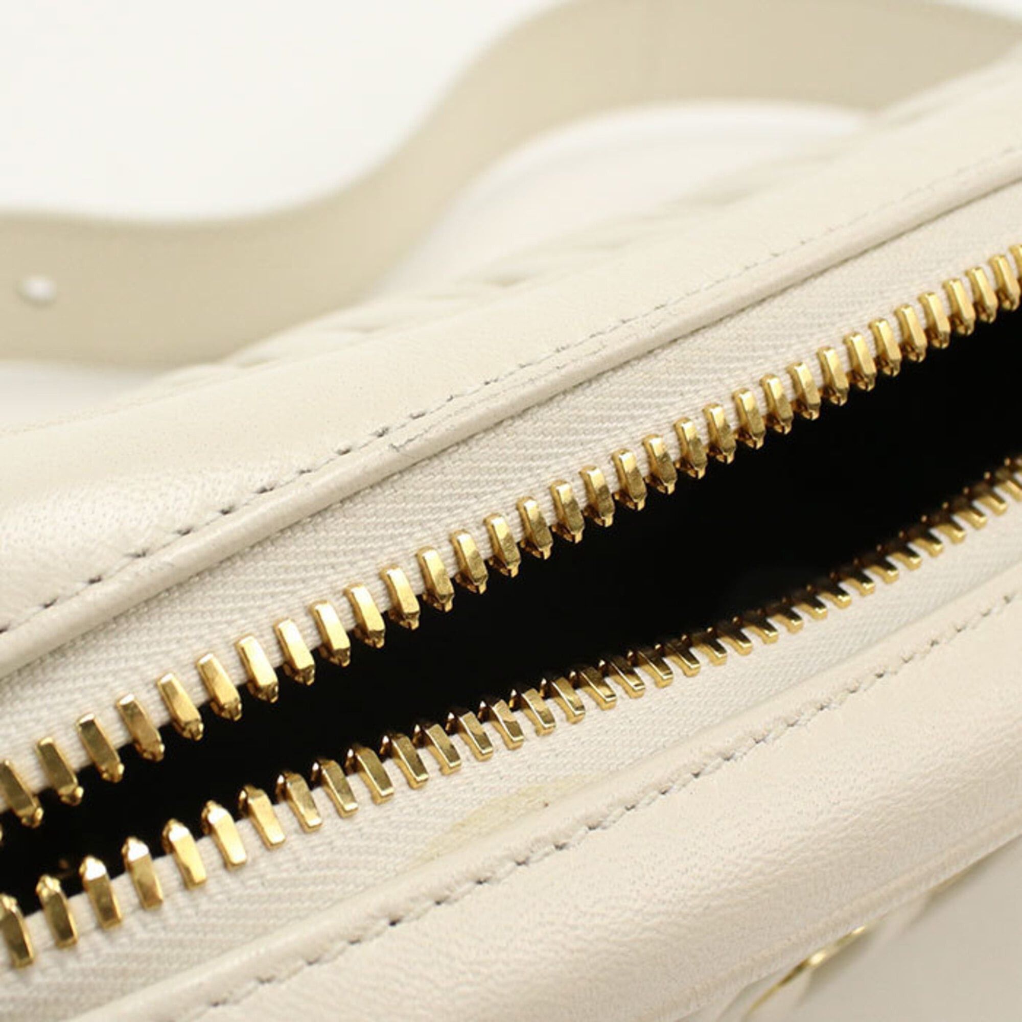 Miu Miu Miu Miu MIUMIU (OUTLET) Miu Outlet Shoulder Bag, Matelassé, Women's, Ivory Size ONE SIZE - 7 Thumbnail