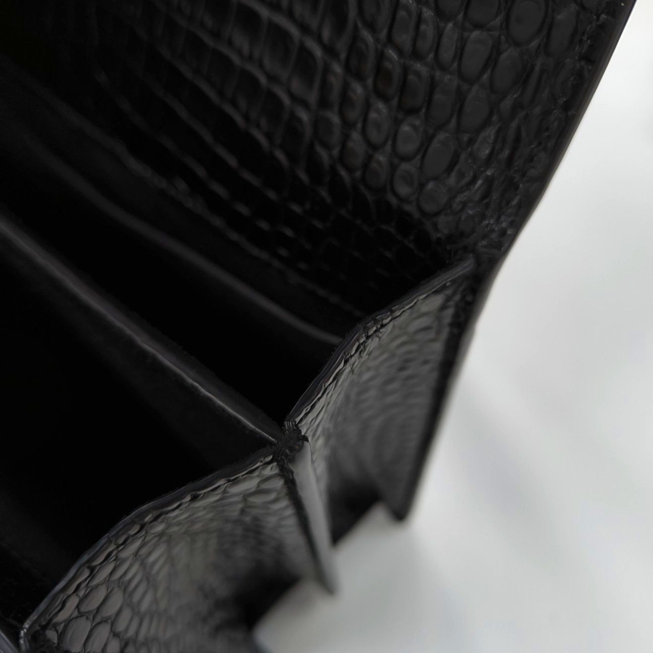 Saint Laurent Paris Saint Laurent Sunset Crocodile-Embossed Shoulder Bag Size ONE SIZE - 10 Thumbnail