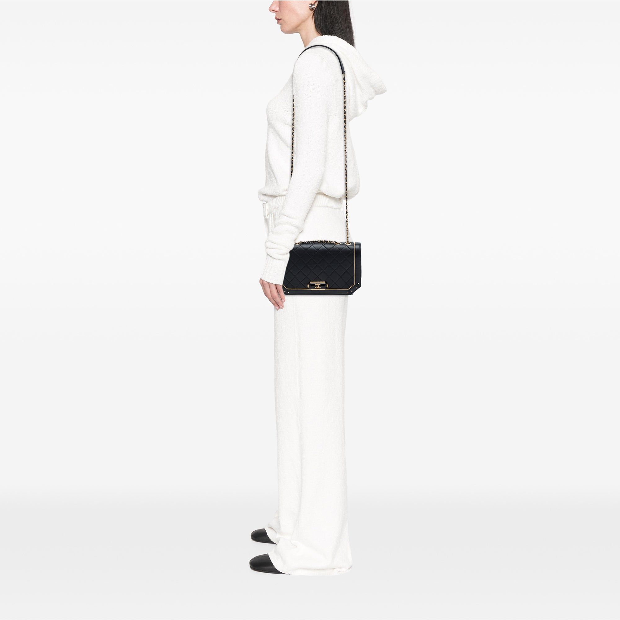 Chanel Quilted Calfskin Octagon CC Clasp Flap Size ONE SIZE - 6 Thumbnail