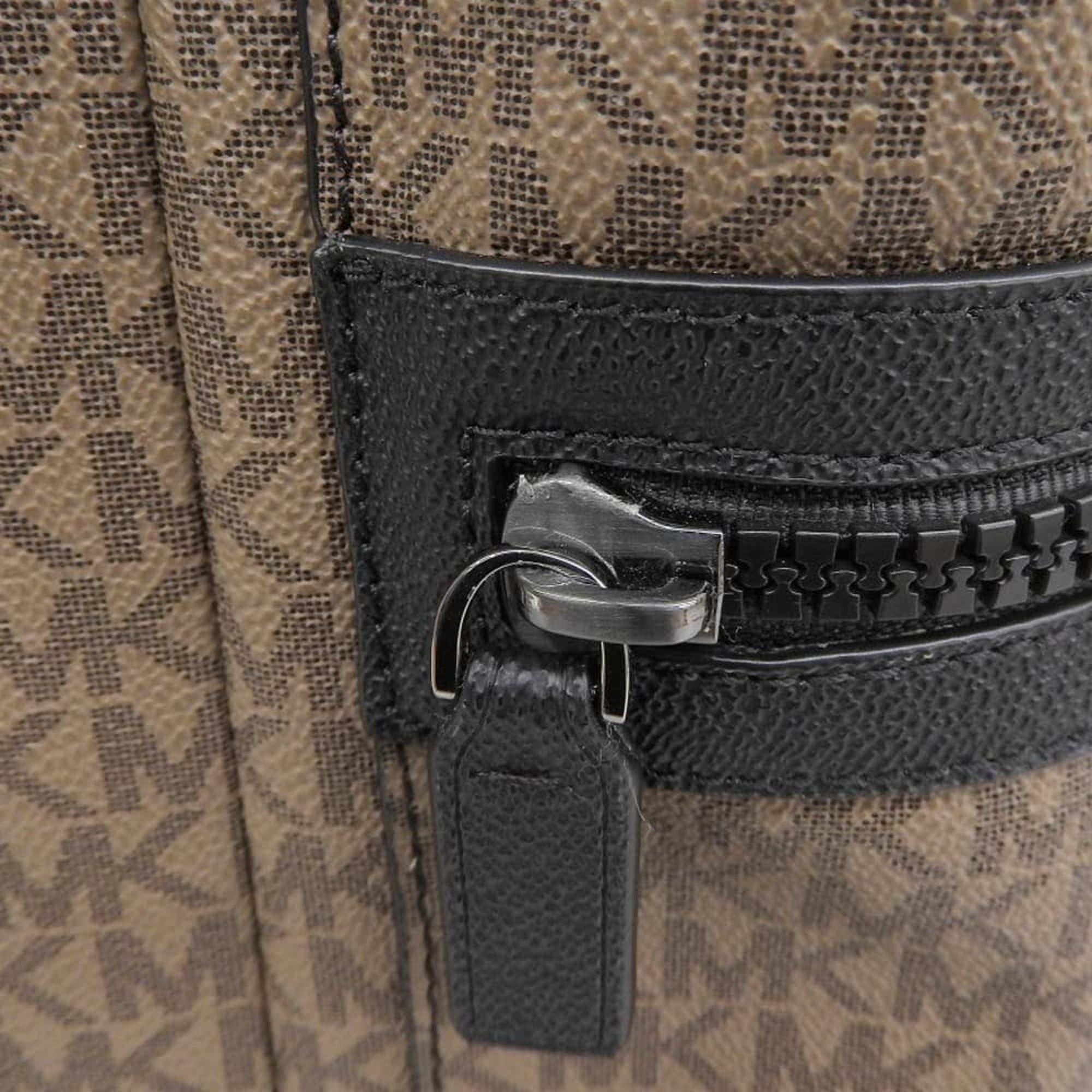 Michael Kors Michael Kors Monogram Hudson Front Buckle City Backpack Rucksack Daypack Brown 37U0MCOB6B Women's Size ONE SIZE - 7 Thumbnail