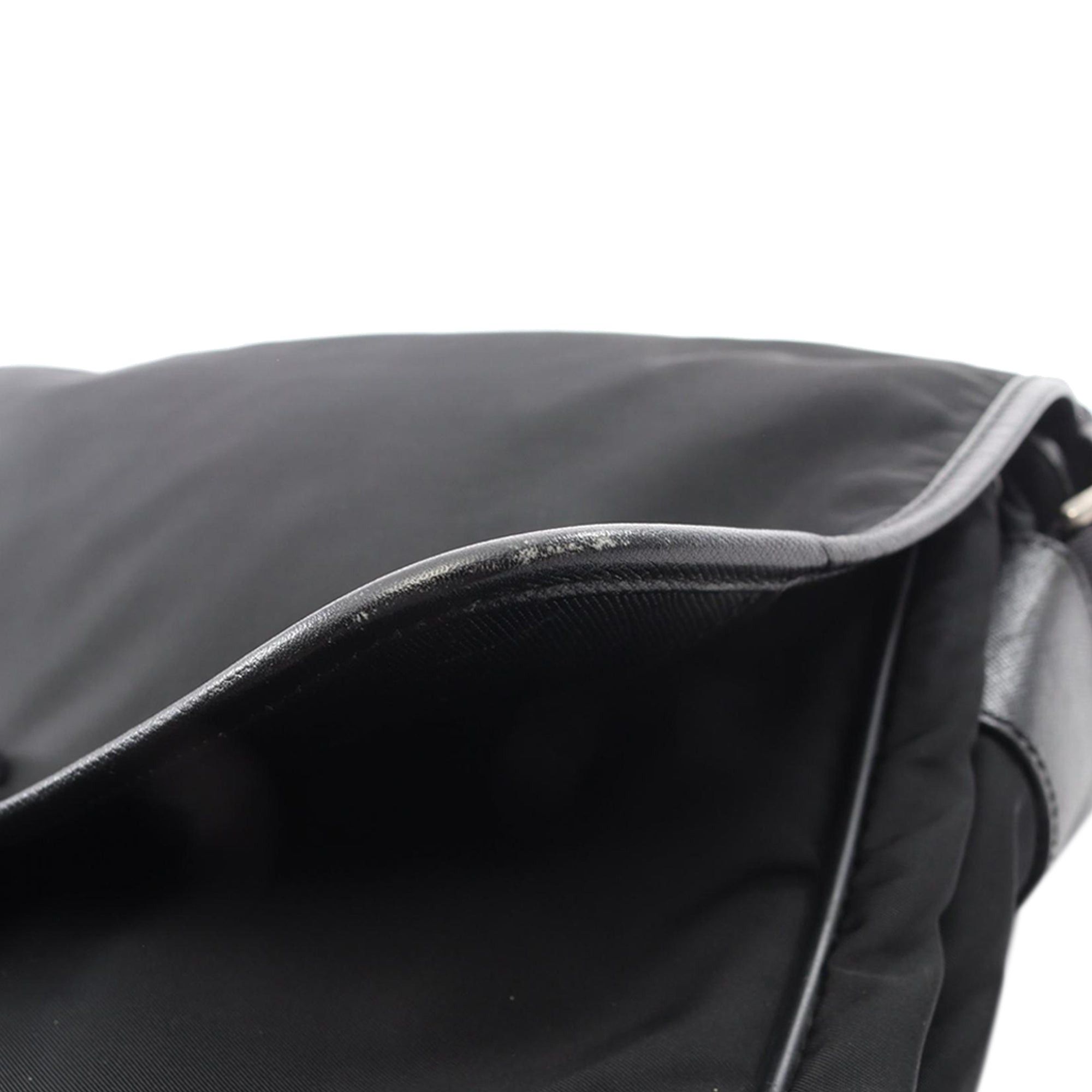 Prada Saffiano Trimmed Tessuto Buckle Messenger Bag Size ONE SIZE - 11 Thumbnail