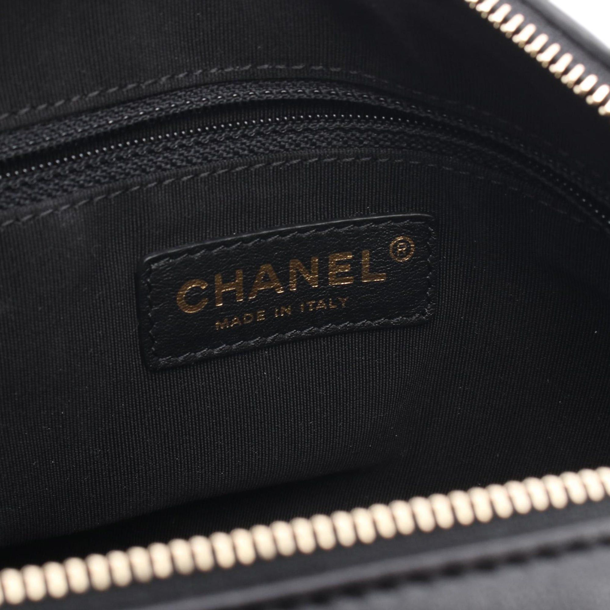 Chanel CC Chevron Lambskin Camera Bag Size ONE SIZE - 4 Thumbnail