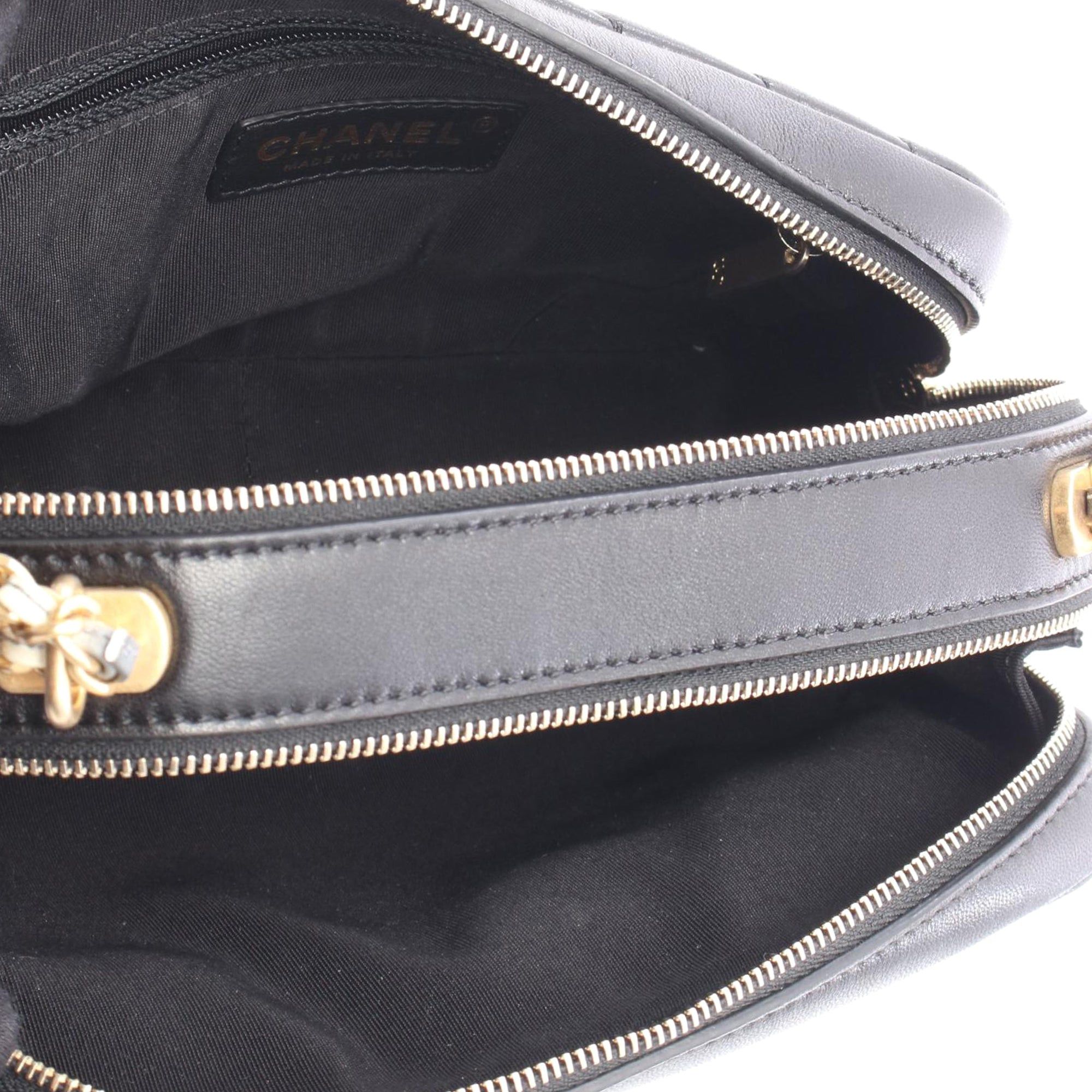 Chanel CC Chevron Lambskin Camera Bag Size ONE SIZE - 3 Thumbnail