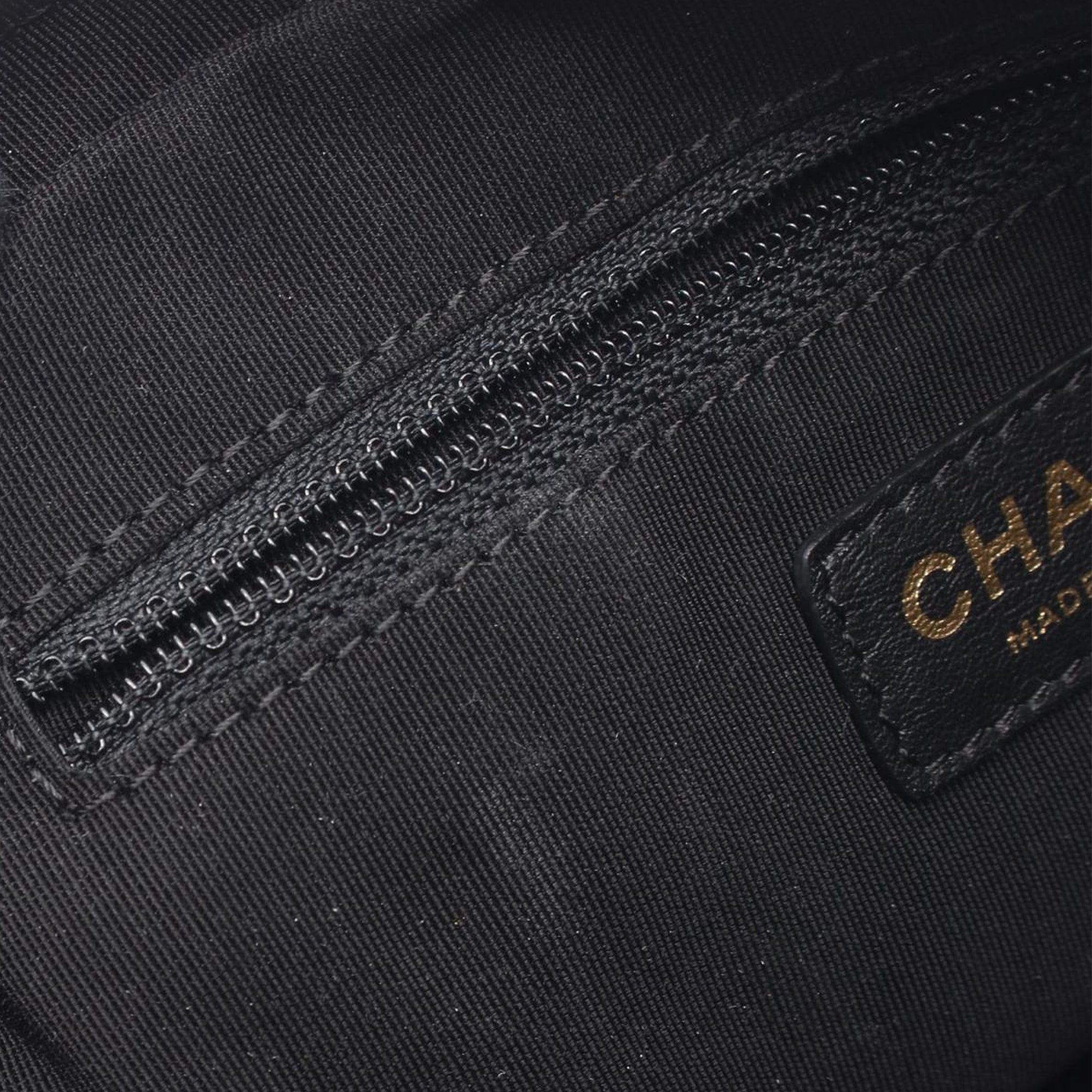 Chanel CC Chevron Lambskin Camera Bag Size ONE SIZE - 6 Thumbnail