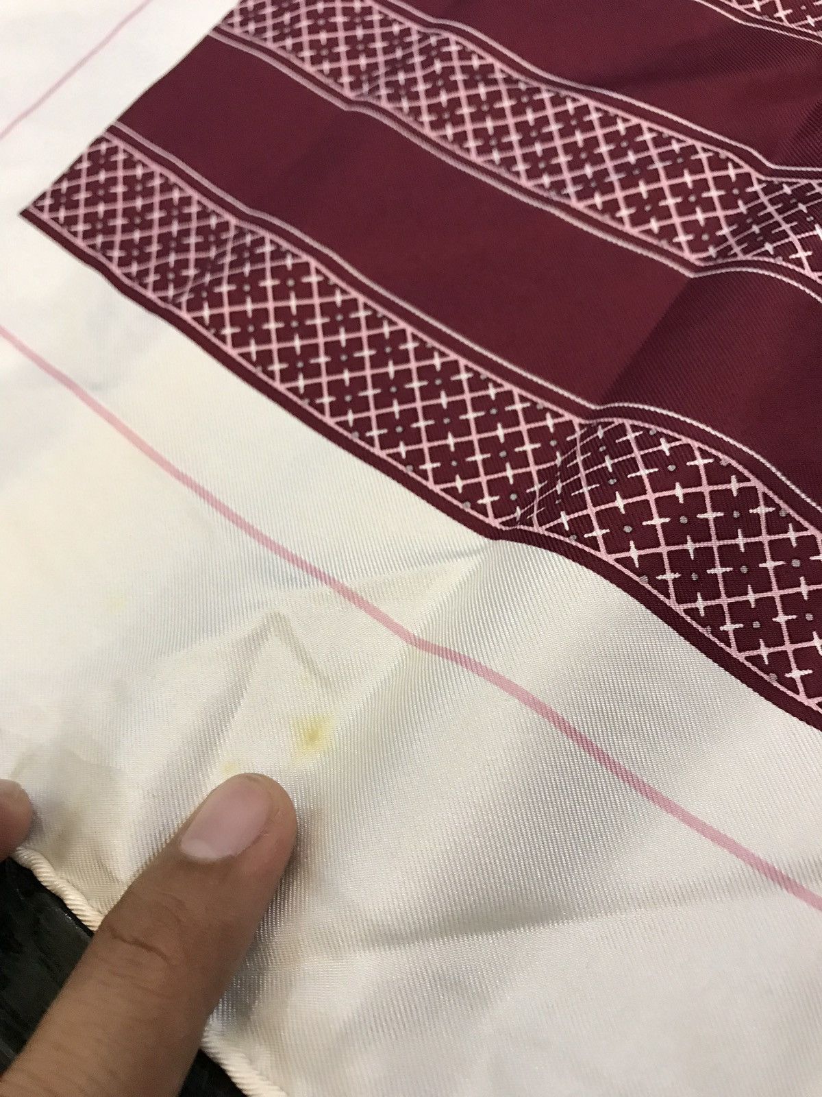 Saint Laurent Paris × Yves Saint Laurent VINTAGE YVES SAINT LAURENT SILK SCARF FLORAL PATTERN Size 30 - 6 Thumbnail
