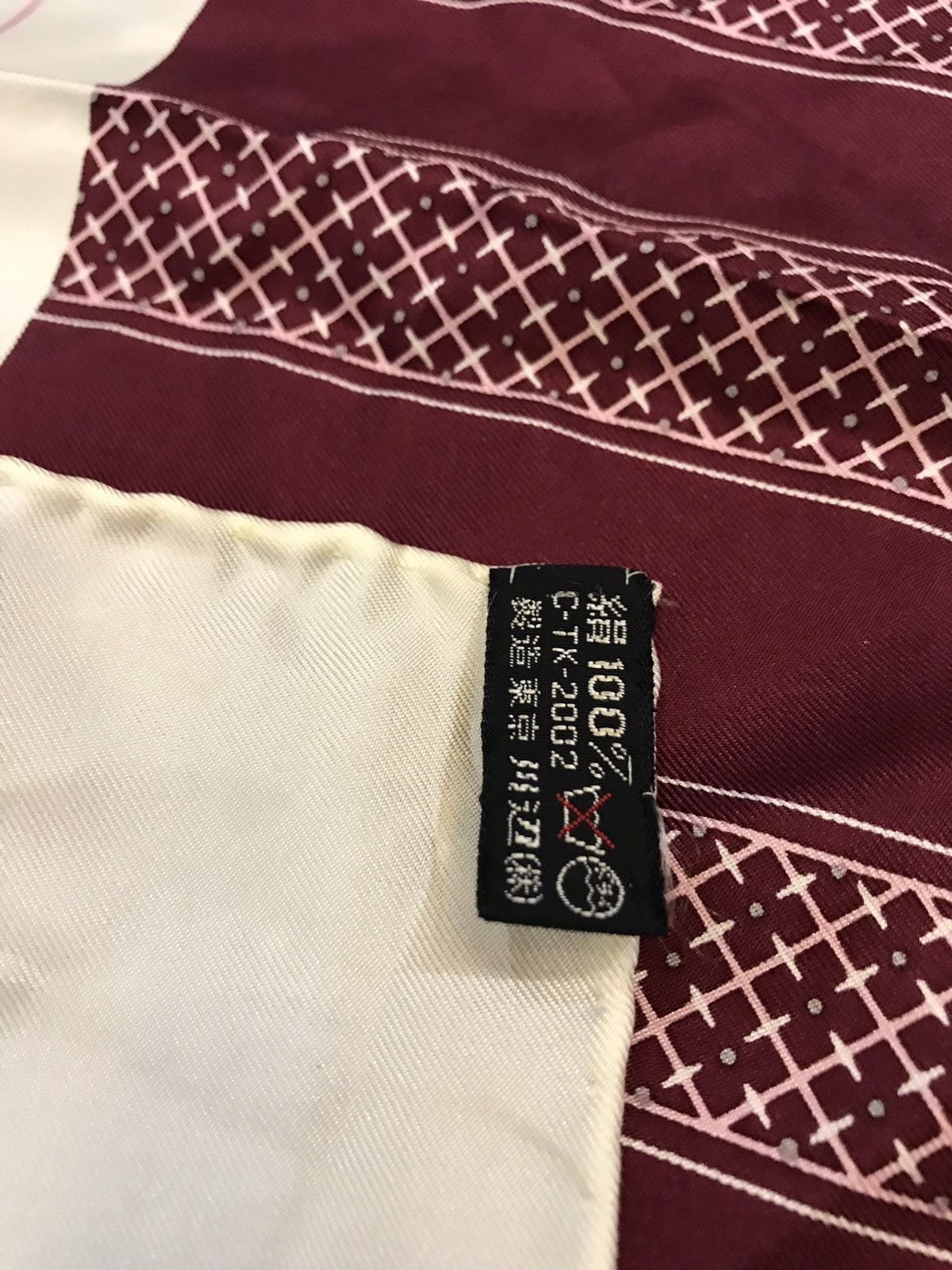 Saint Laurent Paris × Yves Saint Laurent VINTAGE YVES SAINT LAURENT SILK SCARF FLORAL PATTERN Size 30 - 5 Thumbnail