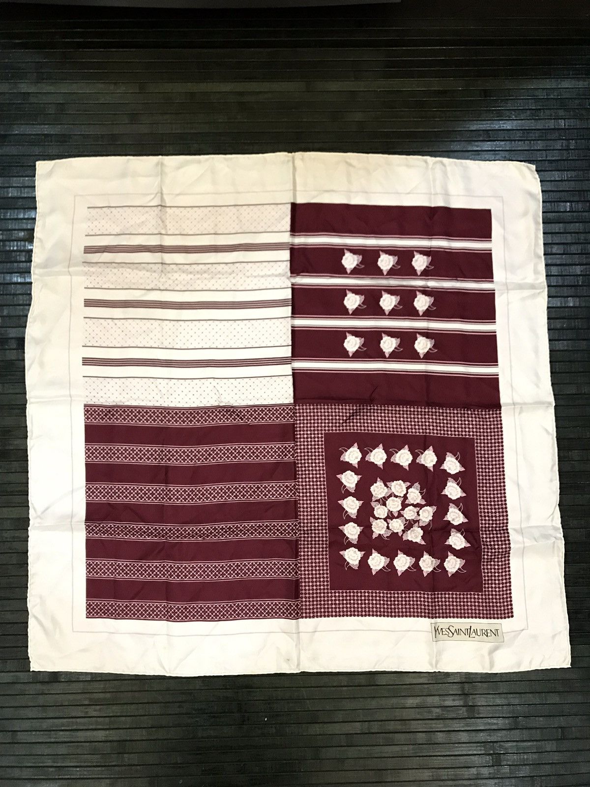 Saint Laurent Paris × Yves Saint Laurent VINTAGE YVES SAINT LAURENT SILK SCARF FLORAL PATTERN Size 30 - 1 Thumbnail