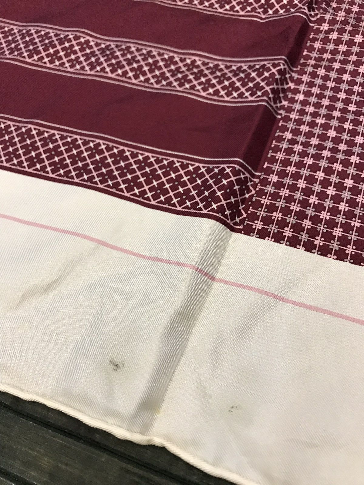 Saint Laurent Paris × Yves Saint Laurent VINTAGE YVES SAINT LAURENT SILK SCARF FLORAL PATTERN Size 30 - 7 Thumbnail