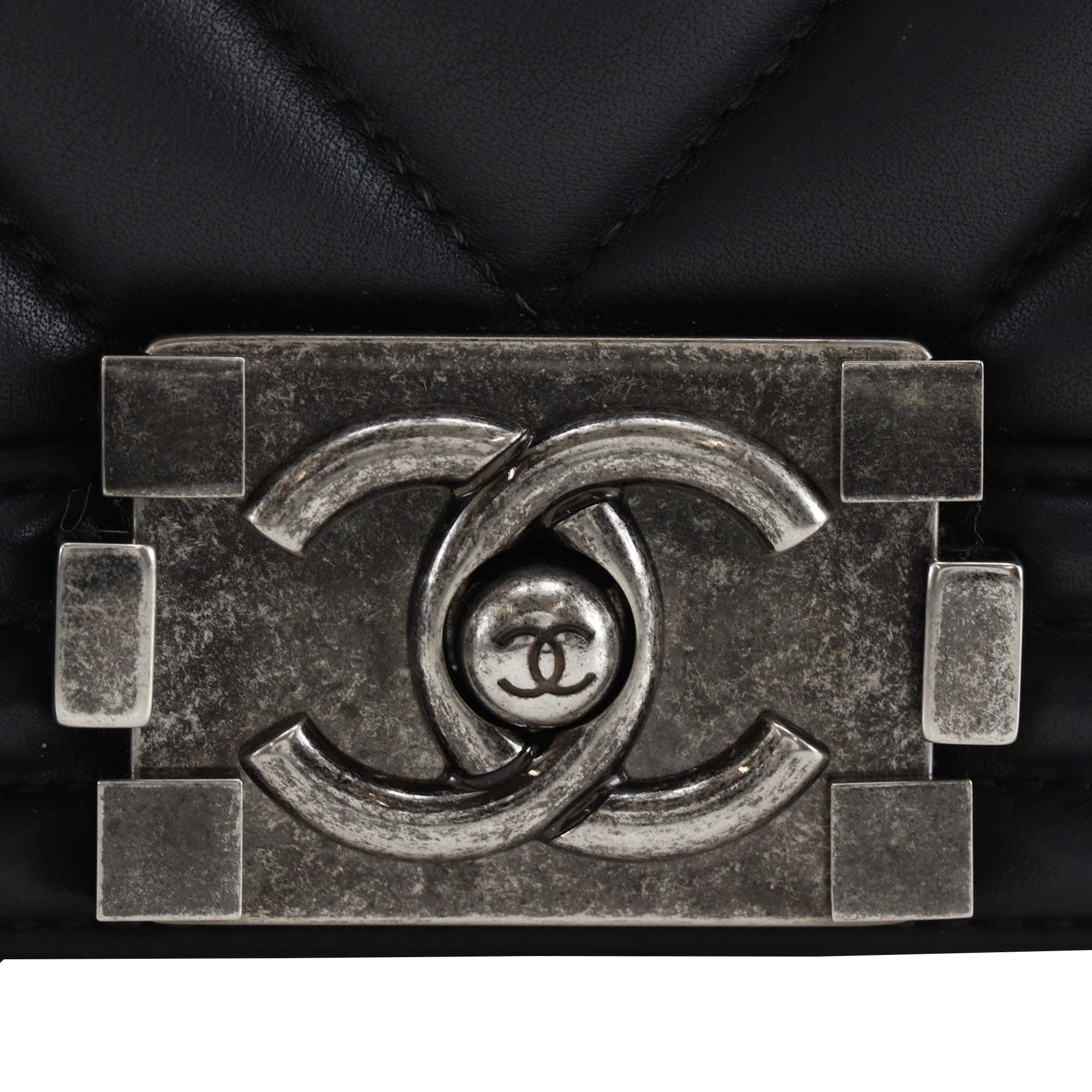 Chanel Old Medium Chevron Calfskin Boy Flap Size ONE SIZE - 7 Thumbnail
