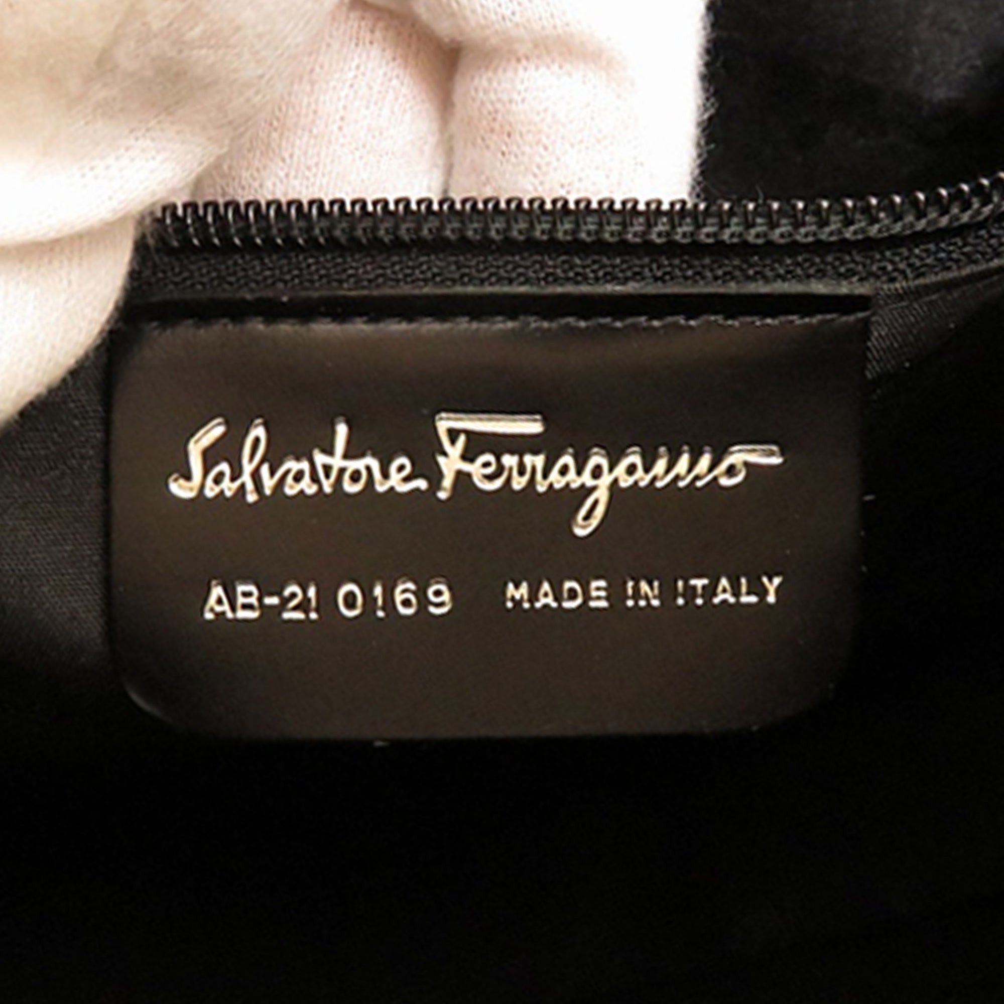Salvatore Ferragamo Gancini Shoulder Bag Size ONE SIZE - 7 Thumbnail