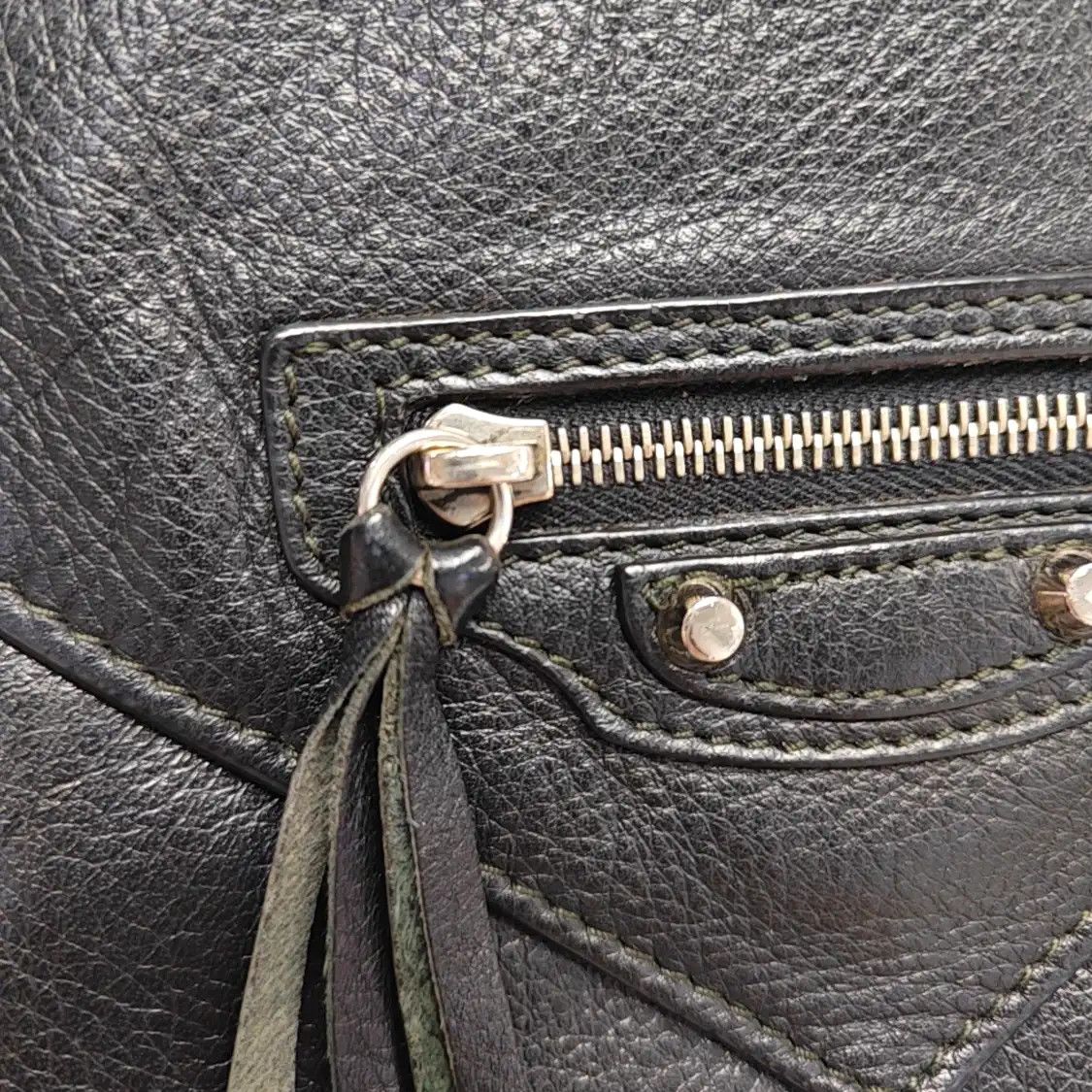 Balenciaga BALENCIAGA Papier black cowhide leather Motorcycle handbag shoulder bag silver h Size ONE SIZE - 11 Thumbnail
