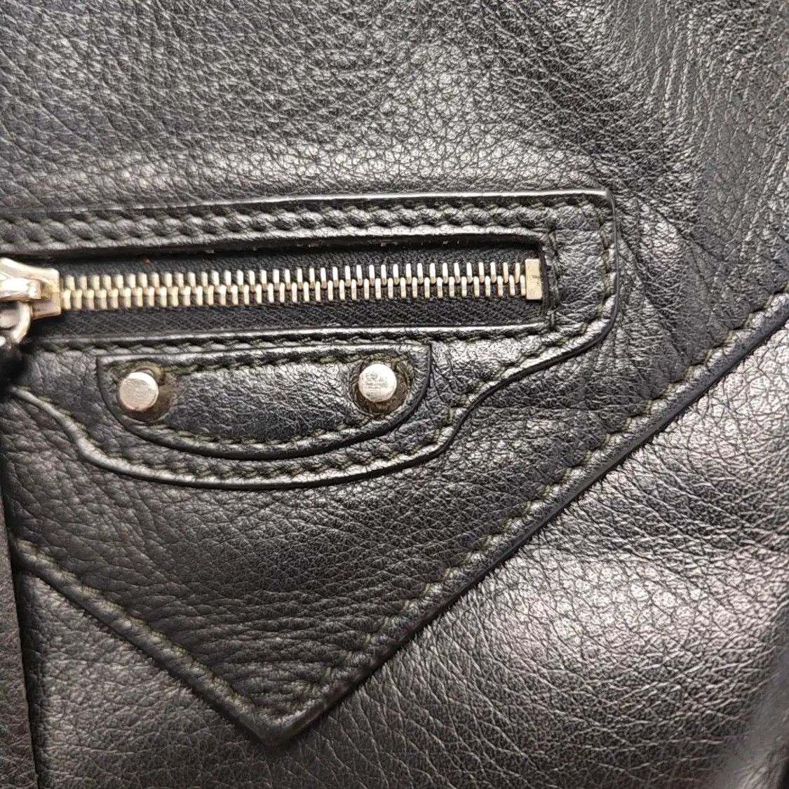 Balenciaga BALENCIAGA Papier black cowhide leather Motorcycle handbag shoulder bag silver h Size ONE SIZE - 10 Thumbnail