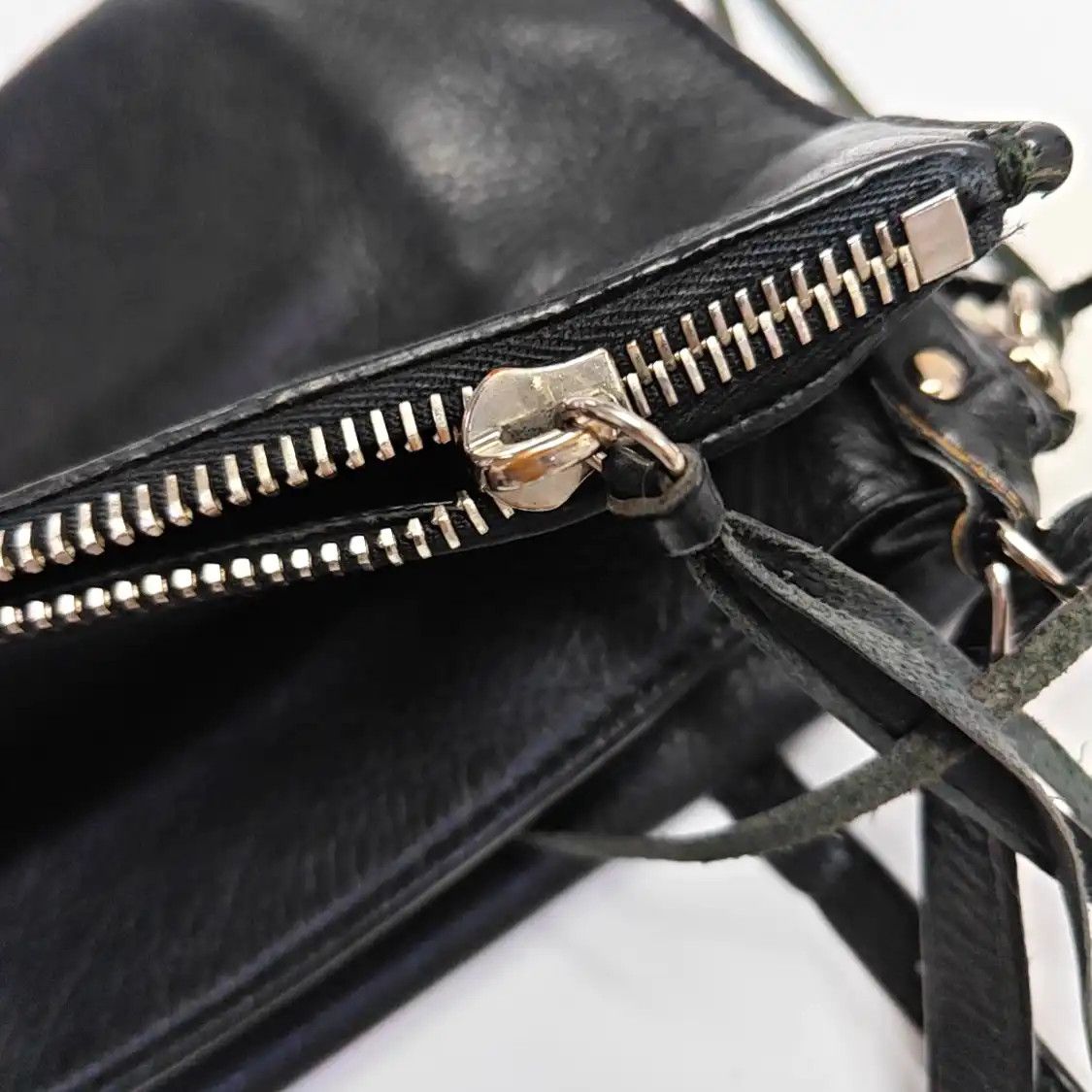 Balenciaga BALENCIAGA Papier black cowhide leather Motorcycle handbag shoulder bag silver h Size ONE SIZE - 20 Thumbnail