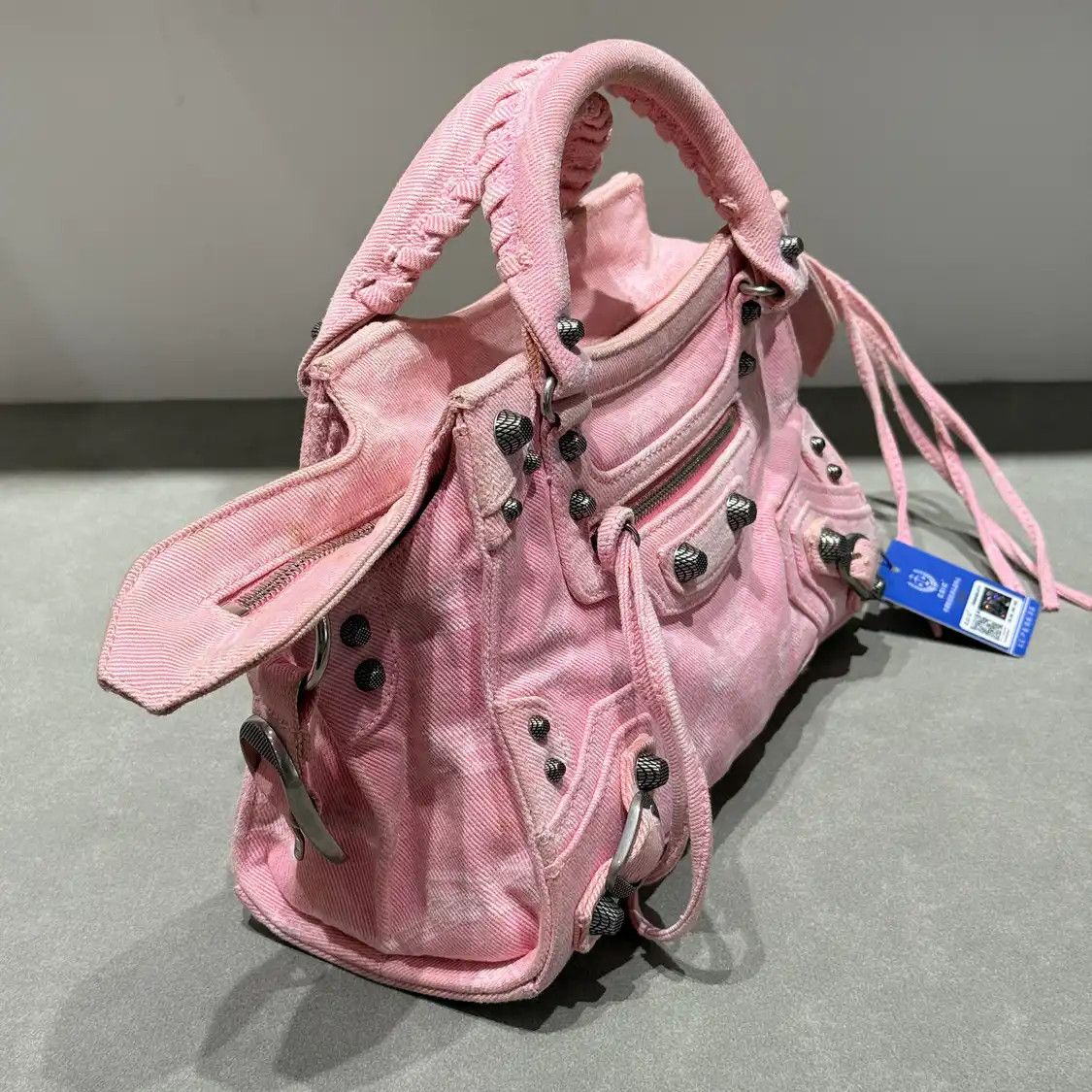 Balenciaga BALENCIAGA Neo Cagole City ultra Small pink sheepskin stud fringe Motorcycle cro Size ONE SIZE - 2 Thumbnail