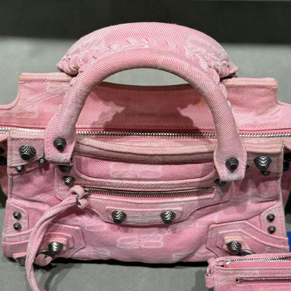 Balenciaga BALENCIAGA Neo Cagole City ultra Small pink sheepskin stud fringe Motorcycle cro Size ONE SIZE - 10 Thumbnail
