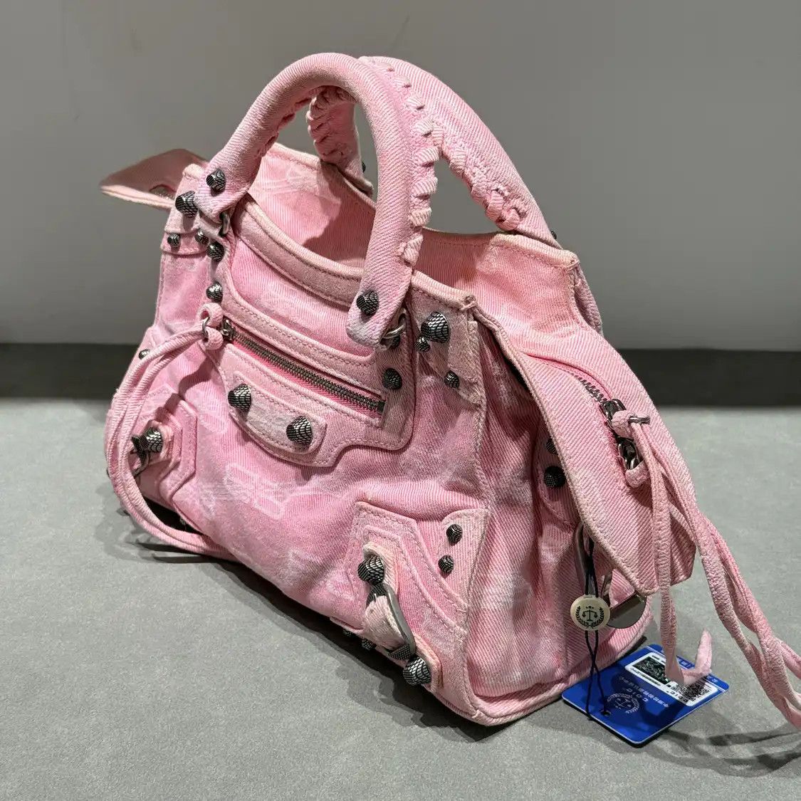 Balenciaga BALENCIAGA Neo Cagole City ultra Small pink sheepskin stud fringe Motorcycle cro Size ONE SIZE - 3 Thumbnail