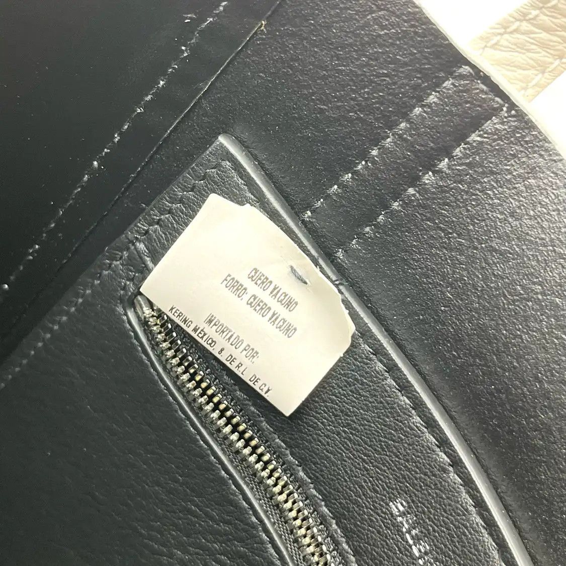 Balenciaga BALENCIAGA Everyday ultra Small white cowhide leather print crossbody bag detach Size ONE SIZE - 8 Thumbnail