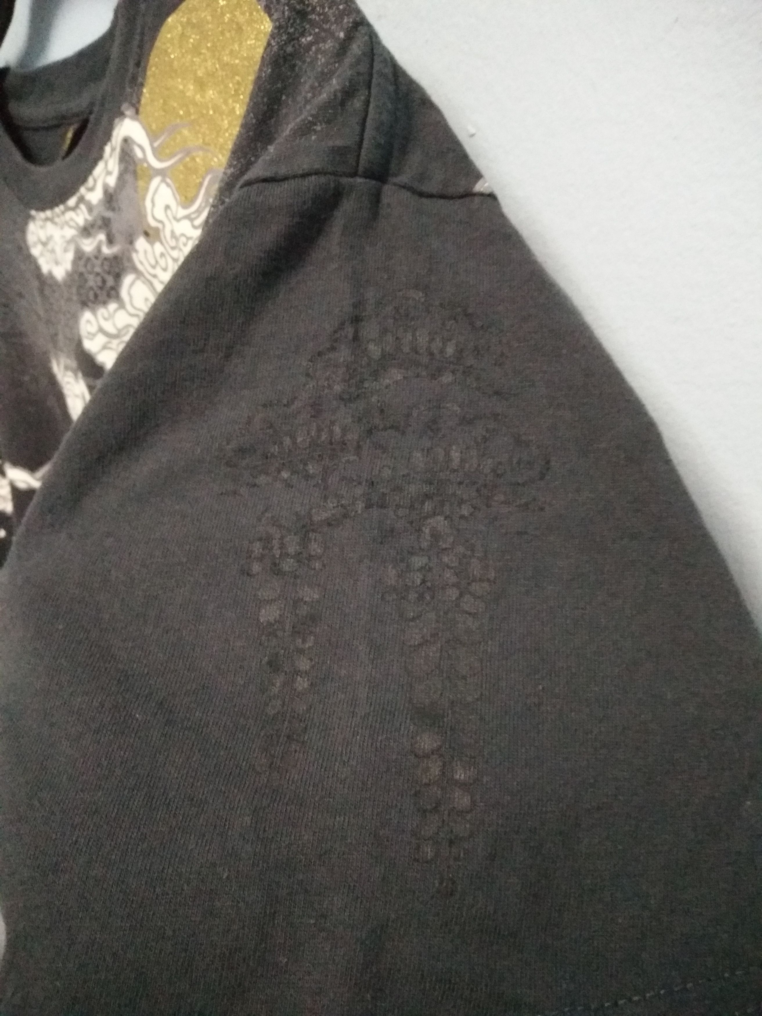 Japanese Brand Rare Japanese Dragon Gold Overprint Tshirt Size US XL / EU 56 / 4 - 4 Thumbnail