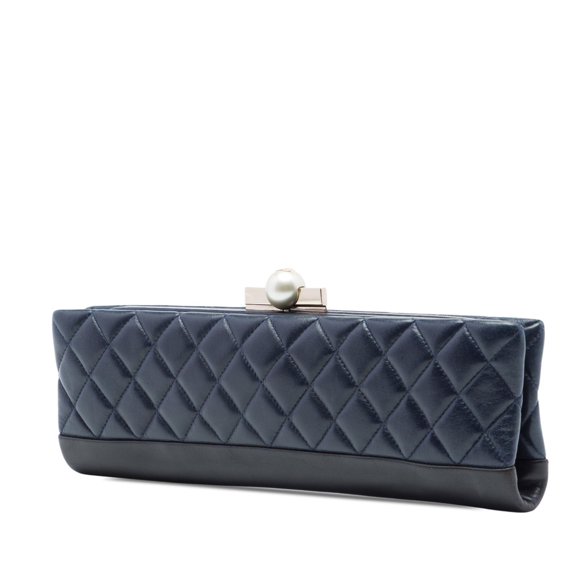 Chanel CC Quilted Lambskin Pearl Evening Baguette Clutch Size ONE SIZE - 2 Thumbnail