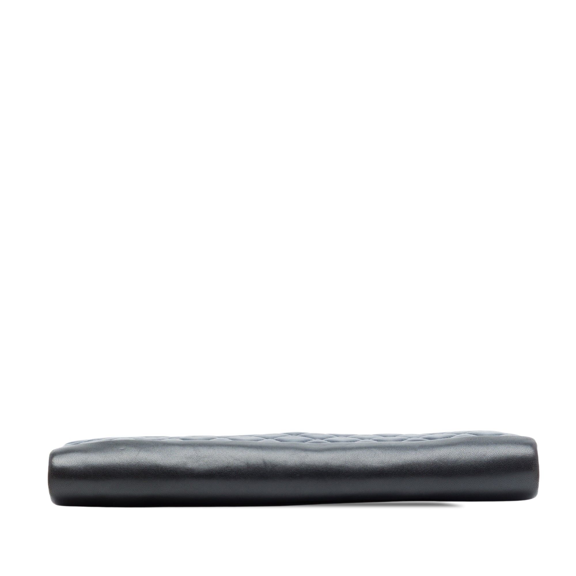 Chanel CC Quilted Lambskin Pearl Evening Baguette Clutch Size ONE SIZE - 3 Thumbnail