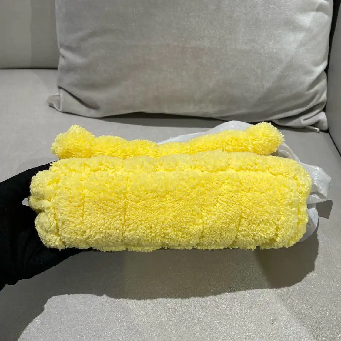 Balenciaga BALENCIAGA Monaco Small yellow fabric flap bag shoulder bag Size ONE SIZE - 4 Thumbnail