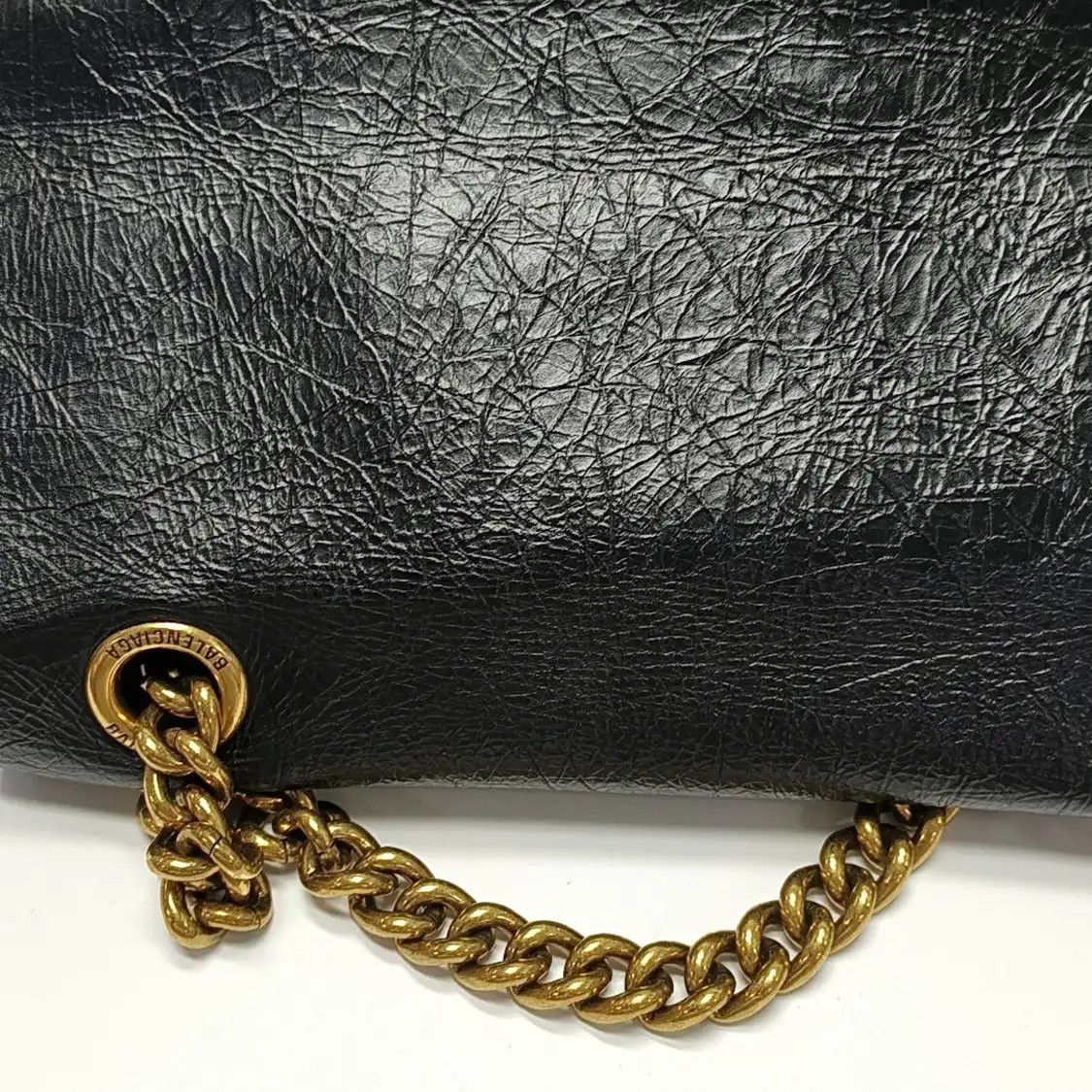 Balenciaga BALENCIAGA Crush Small black cowhide leather shoulder bag gold hardware Size ONE SIZE - 14 Thumbnail