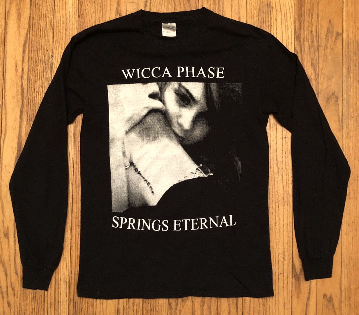 Wicca Phase Eternal Springs GBC Blue Rose buy Multiverse Tour L-Sleeve Shirt Medium