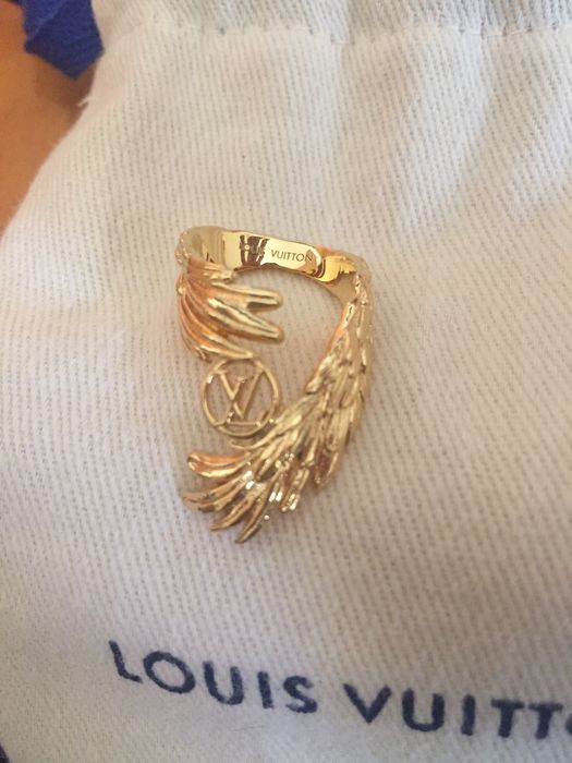 Louis vuitton angel on sale ring