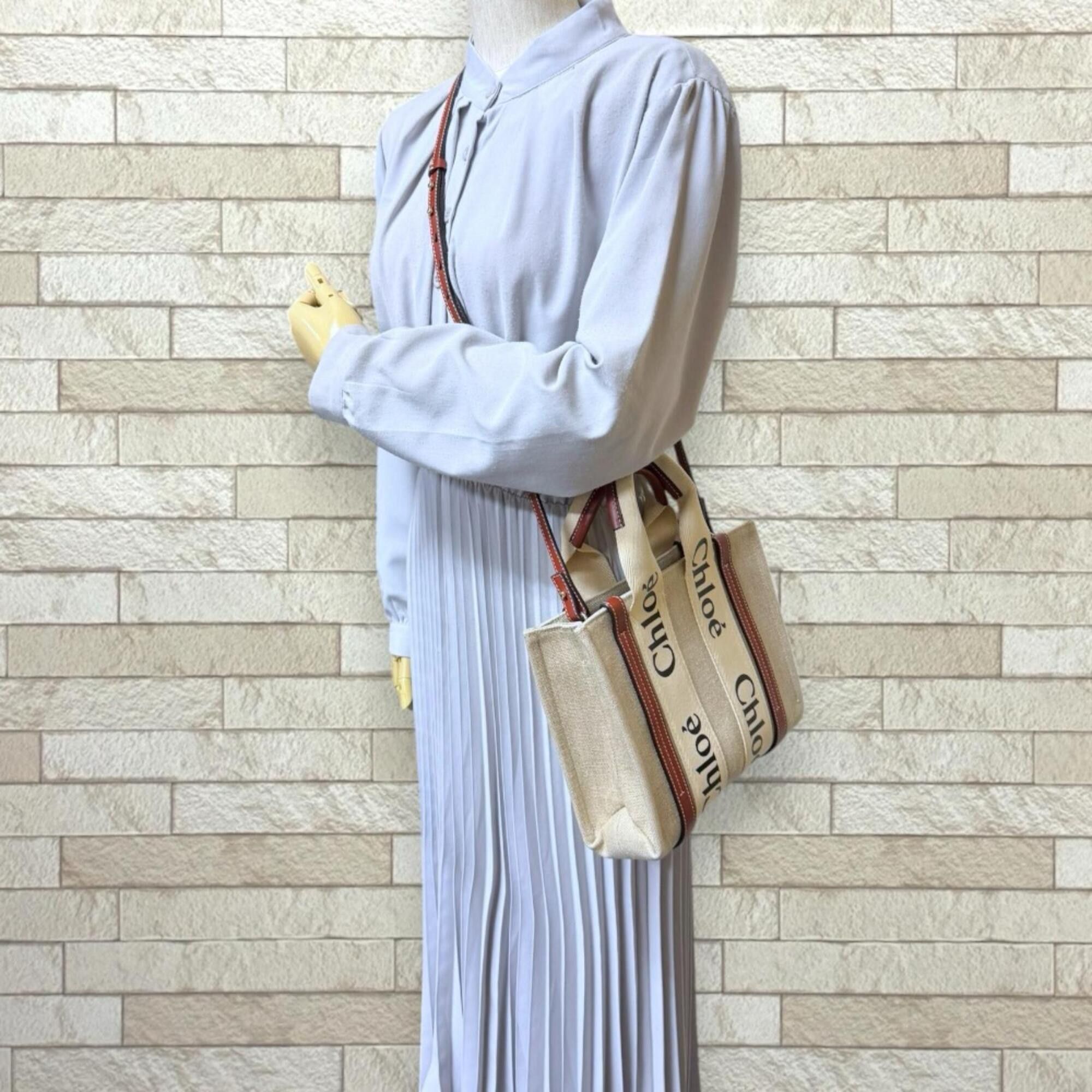 Chloe Chloé Chloe Woody Small Tote Shoulder Bag, Linen CHC22AS397I26, Brown, Women's, 2-way Size ONE SIZE - 2 Thumbnail