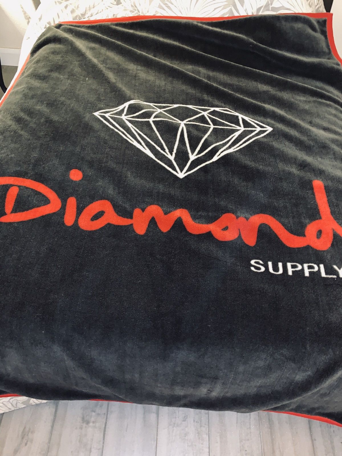 Diamond supply co blanket sale