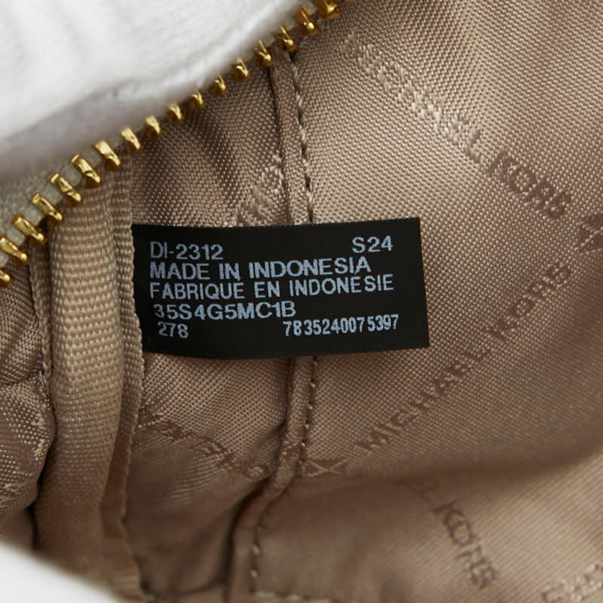 Michael Kors Michael Kors MK Signature MAISIE 2-in-1 Camera Crossbody Shoulder Bag, White/Beige Leather, Women's. Size ONE SIZE - 10 Thumbnail