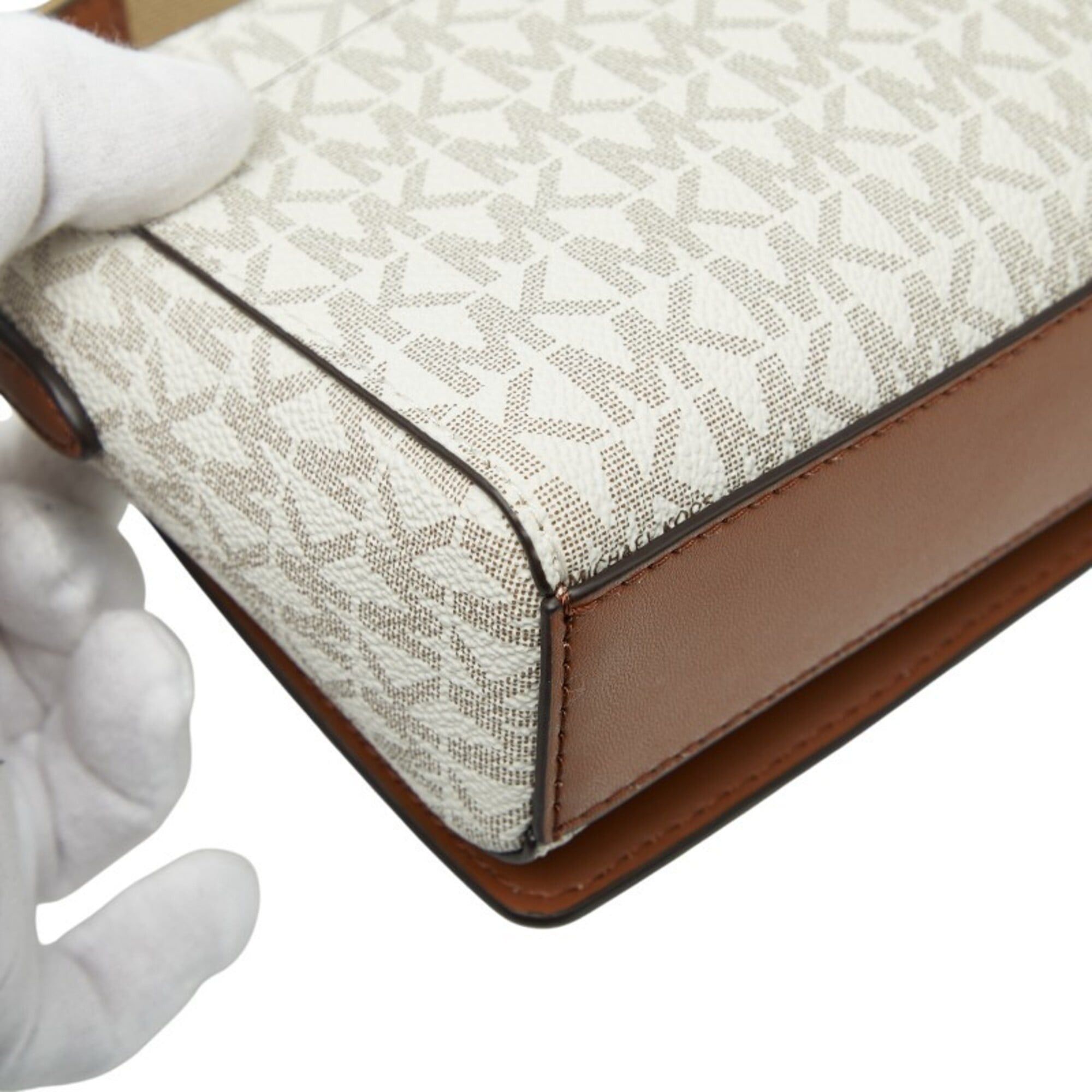 Michael Kors Michael Kors MK Signature Shoulder Bag, White, Beige, Brown Leather, Women's. Size ONE SIZE - 6 Thumbnail
