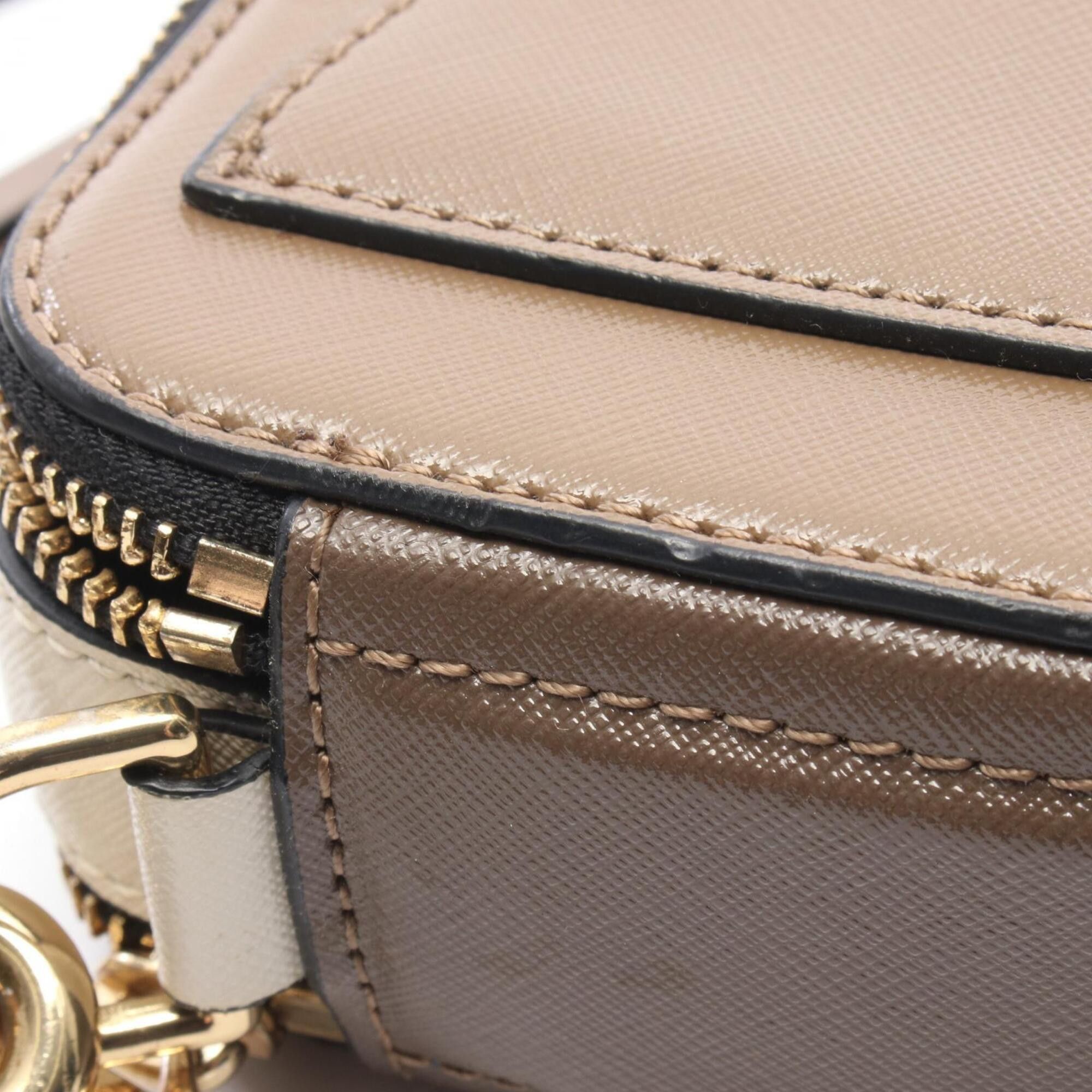 Marc Jacobs Marc Jacobs Snapshot Shoulder Bag/Handbag, Leather, Women's, Gray/Ivory, M0014146 Size ONE SIZE - 7 Thumbnail