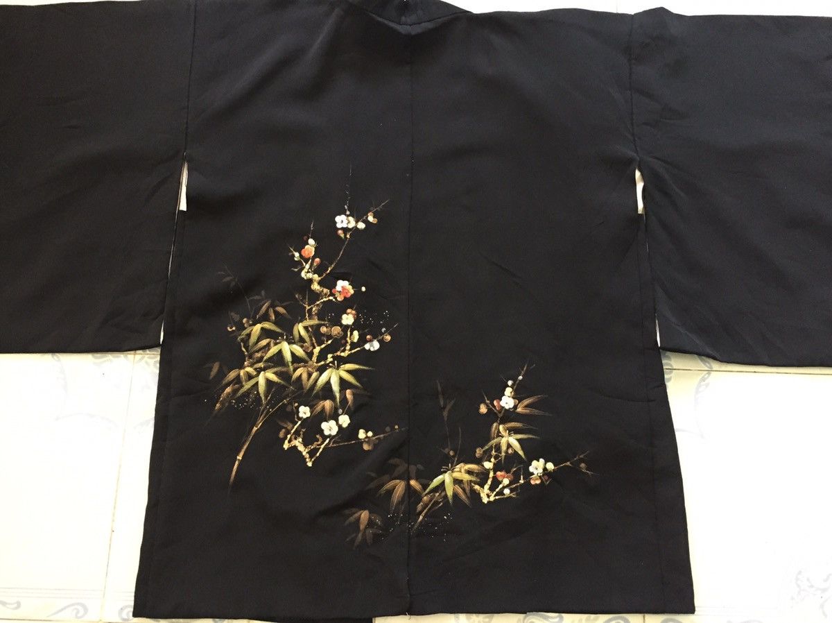 Japanese Brand Flower Decoration Japanese Kimono Size US L / EU 52-54 / 3 - 6 Thumbnail