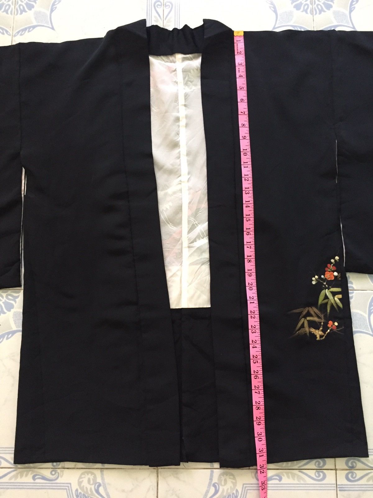Japanese Brand Flower Decoration Japanese Kimono Size US L / EU 52-54 / 3 - 8 Thumbnail