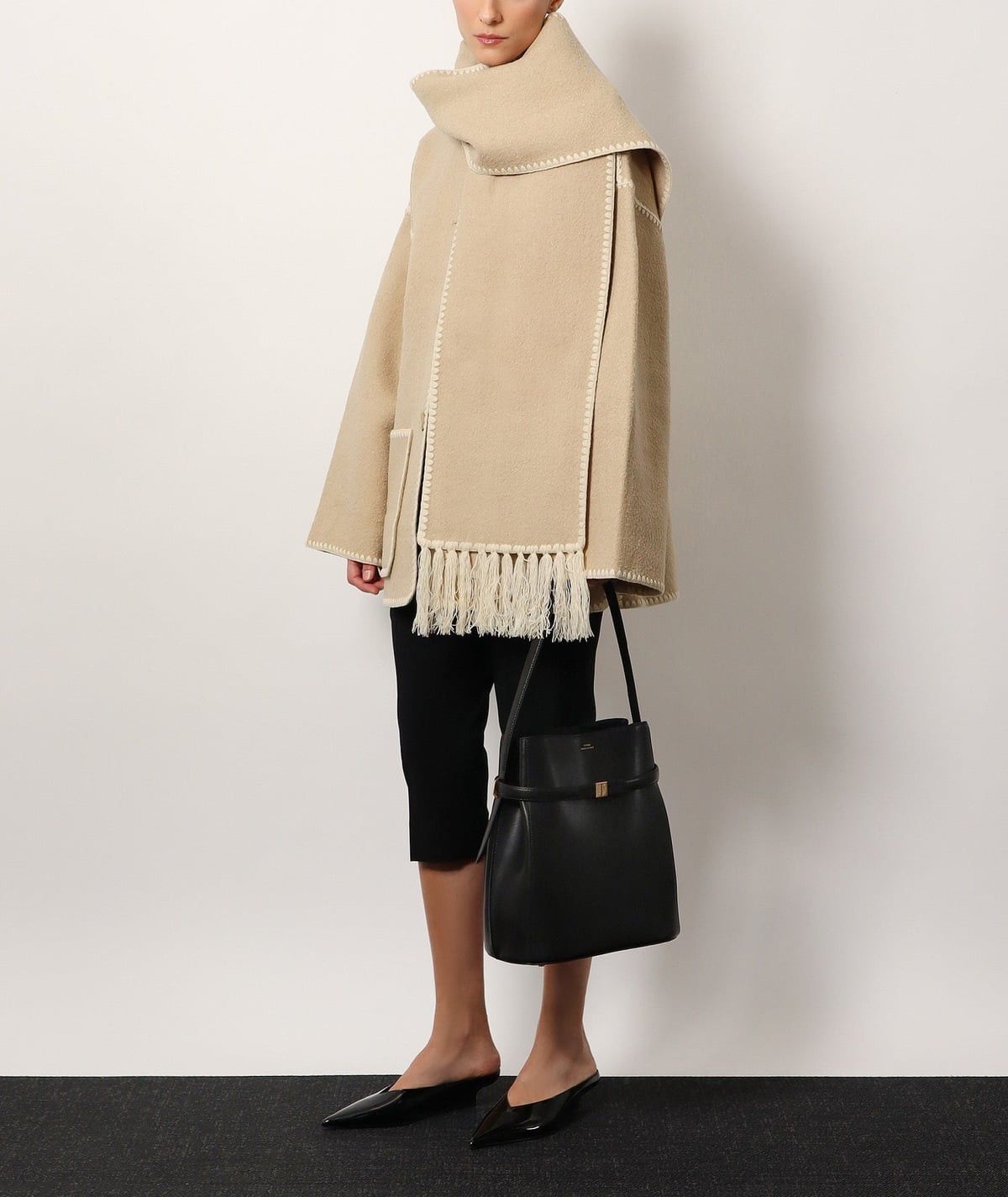 Toteme Toteme Belted leather bucket bag Size ONE SIZE - 2 Thumbnail