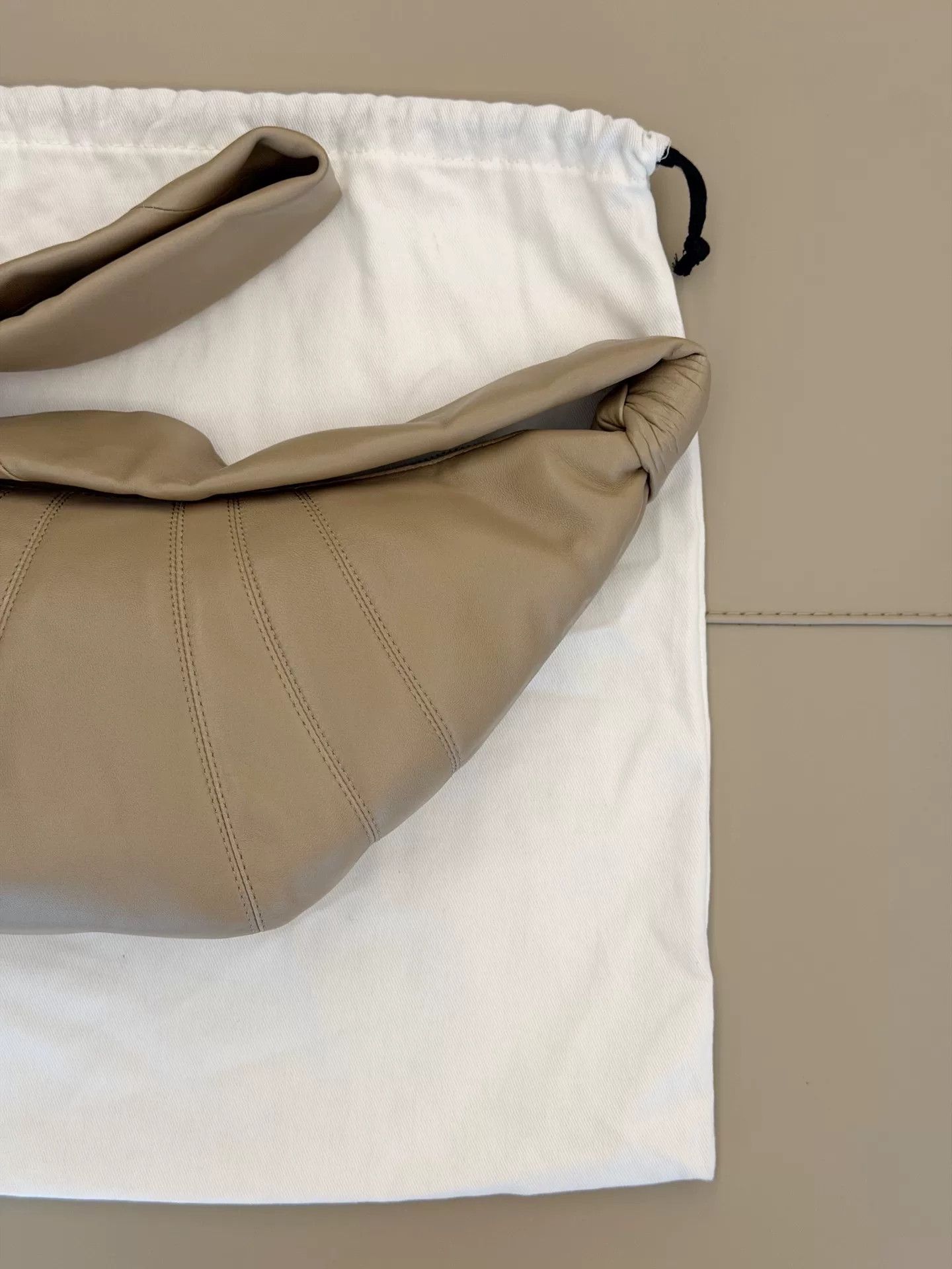 Lemaire Lemaire Small Croissant Leather Shoulder Bag Size ONE SIZE - 6 Thumbnail