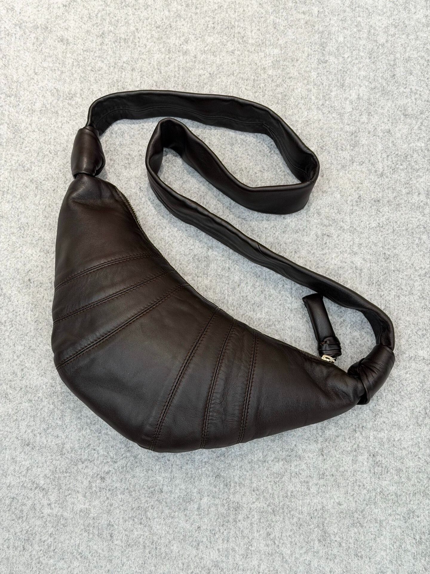 Lemaire Lemaire Brown Lambskin Croissant Bag Size ONE SIZE Size ONE SIZE - 2 Thumbnail